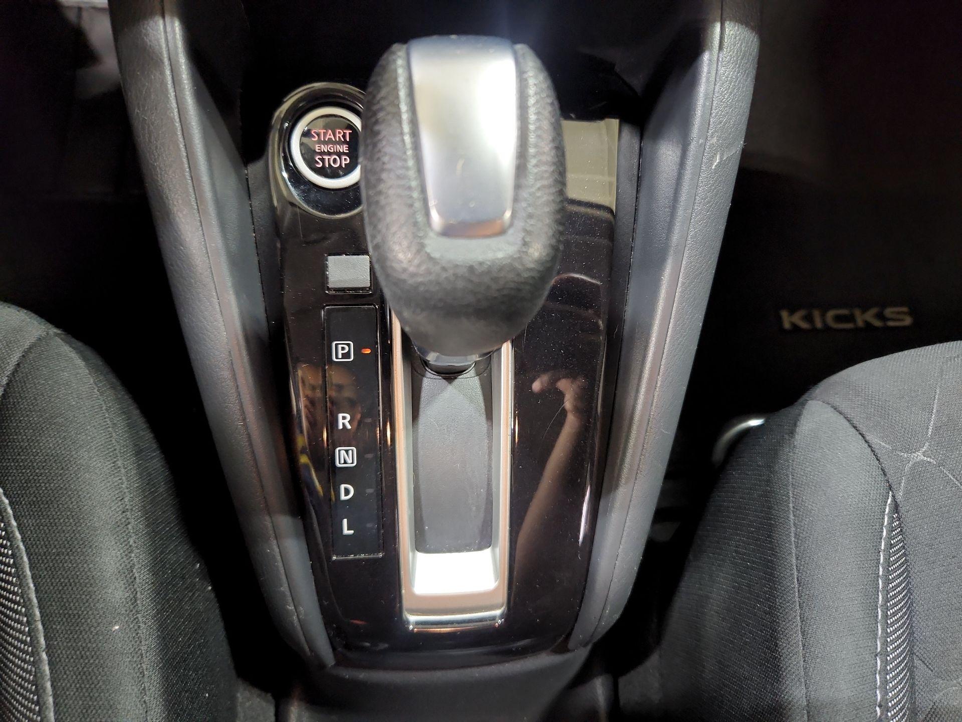Thumbnail: 2020 Nissan Kicks - 17