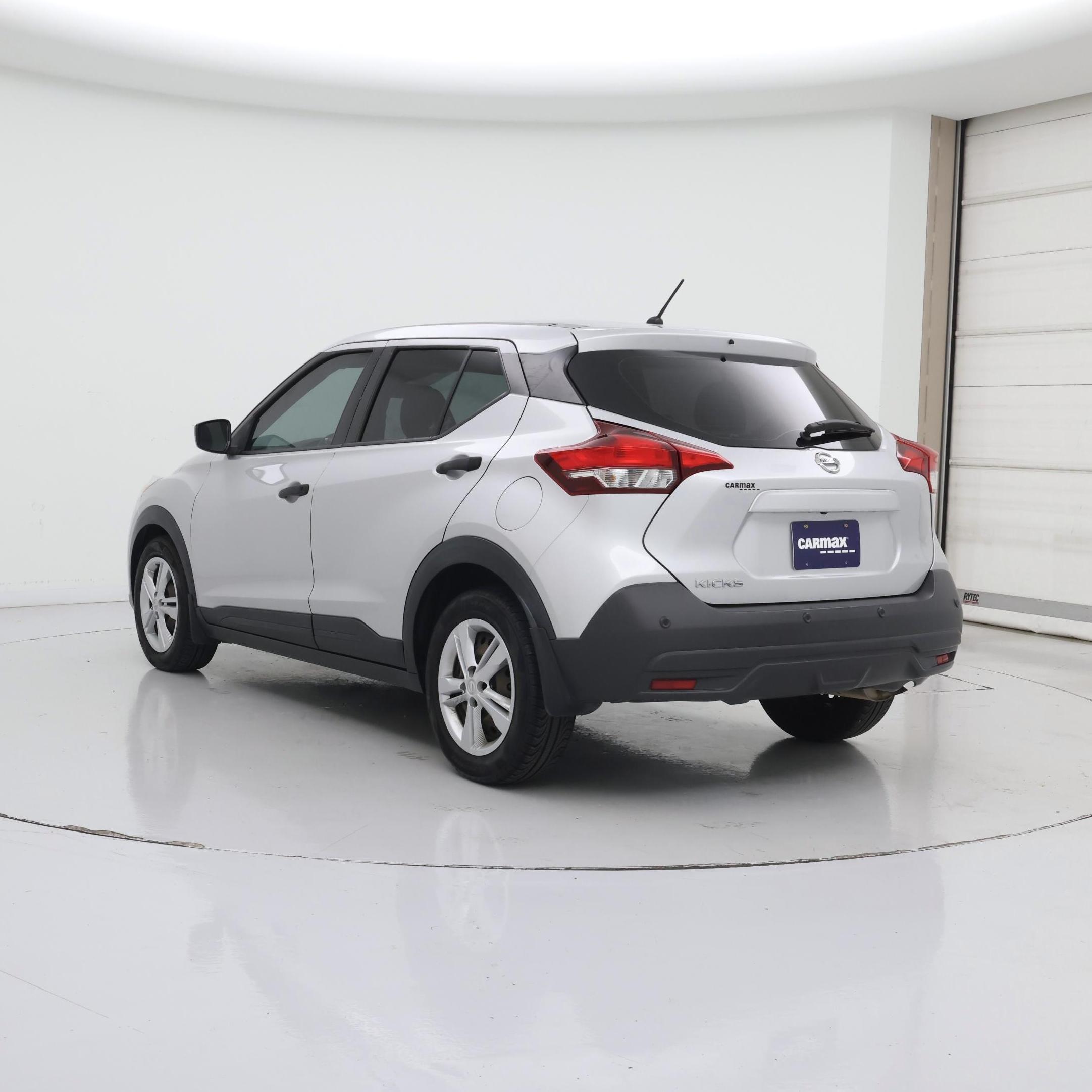 Thumbnail: 2020 Nissan Kicks - 2