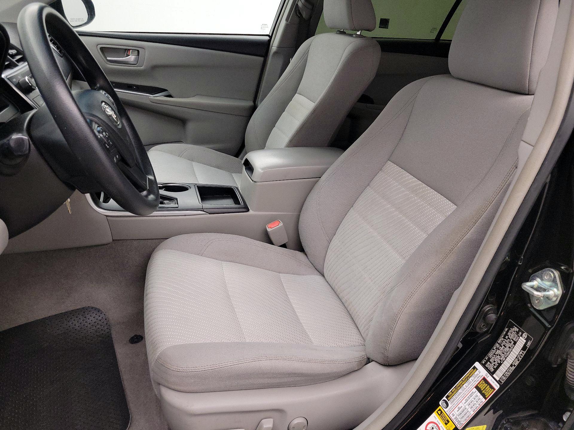 Thumbnail: 2017 Toyota Camry - 11