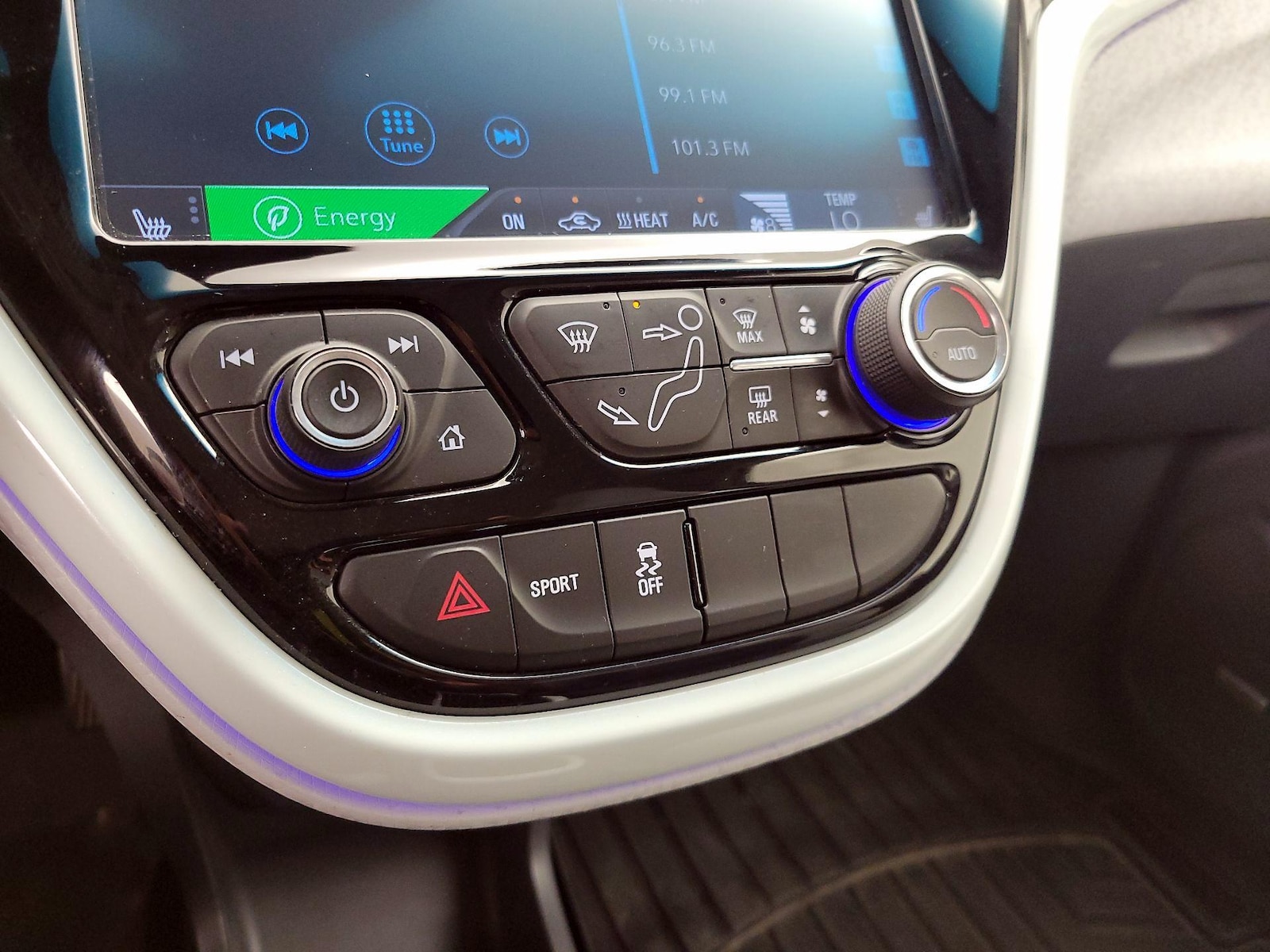 2021 Chevrolet Bolt EV Premier - Photo 17