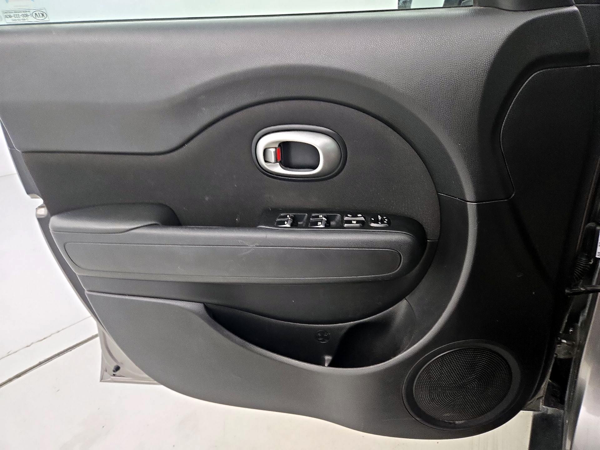 Thumbnail: 2019 Kia Soul - 12
