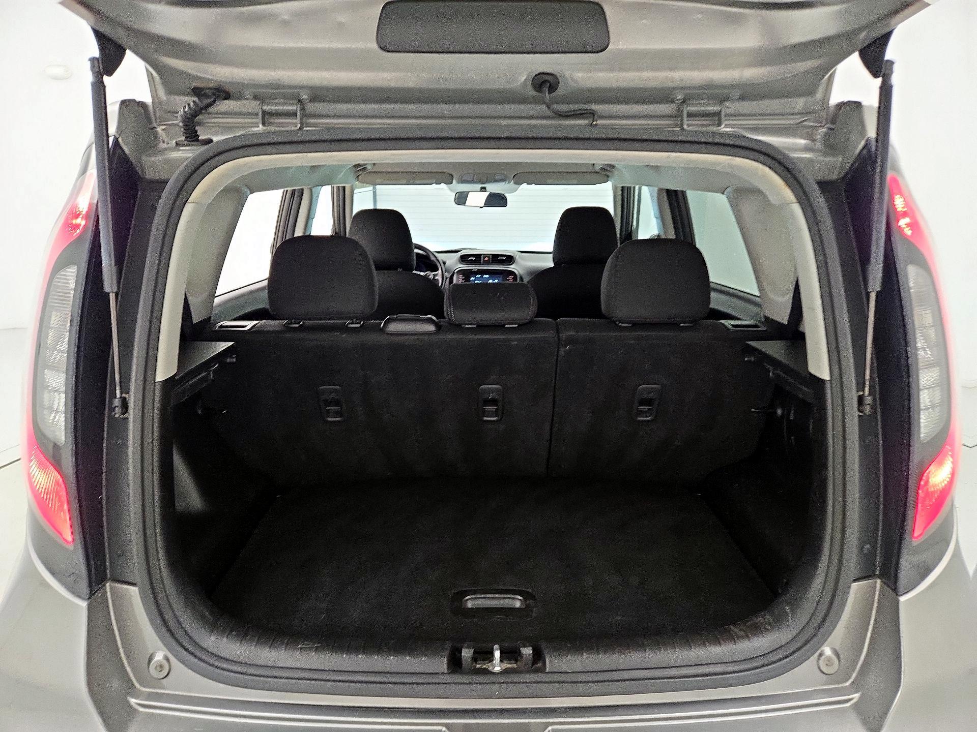 Thumbnail: 2019 Kia Soul - 20