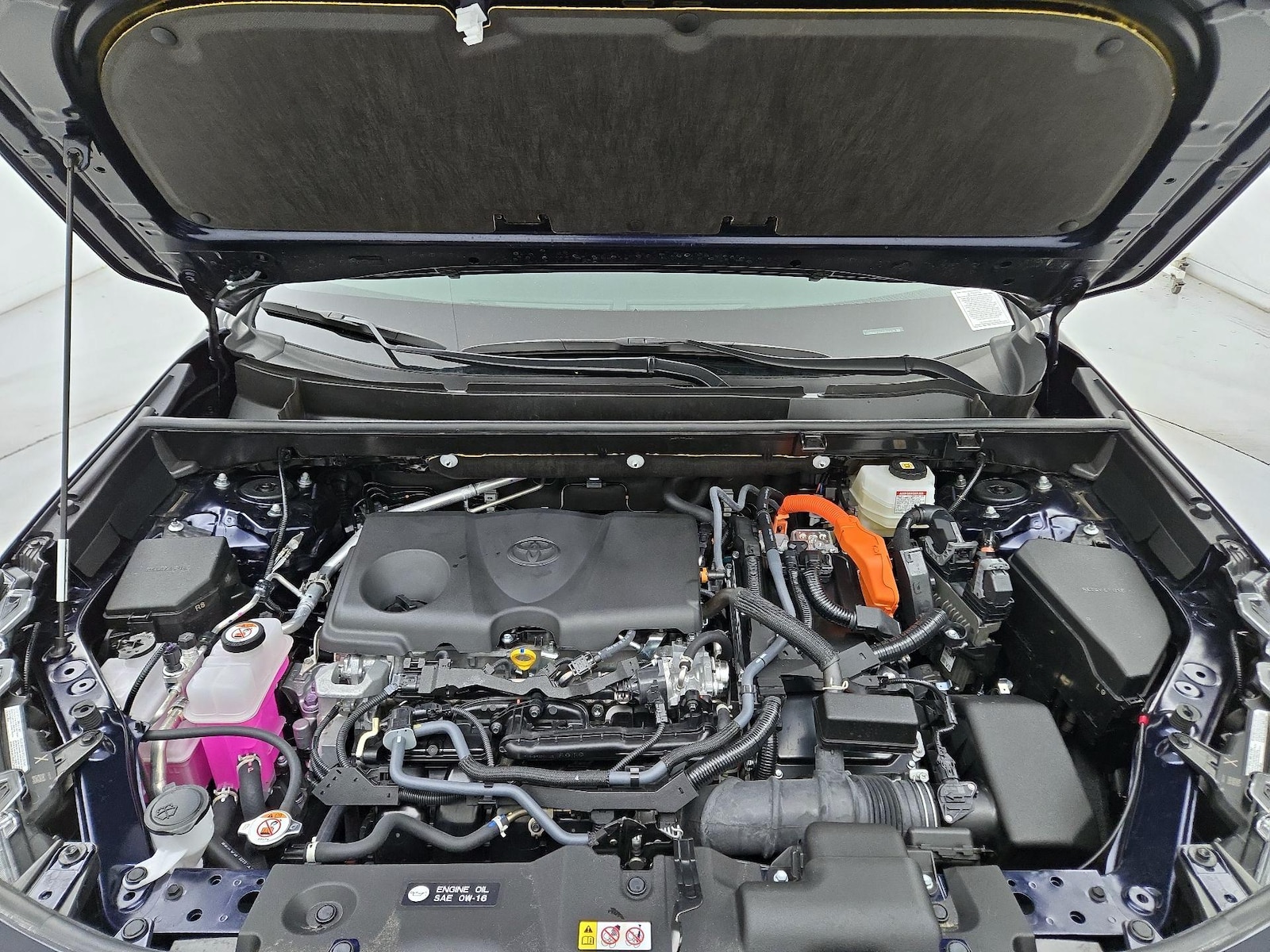 2025 Toyota RAV4 XLE - Photo 22