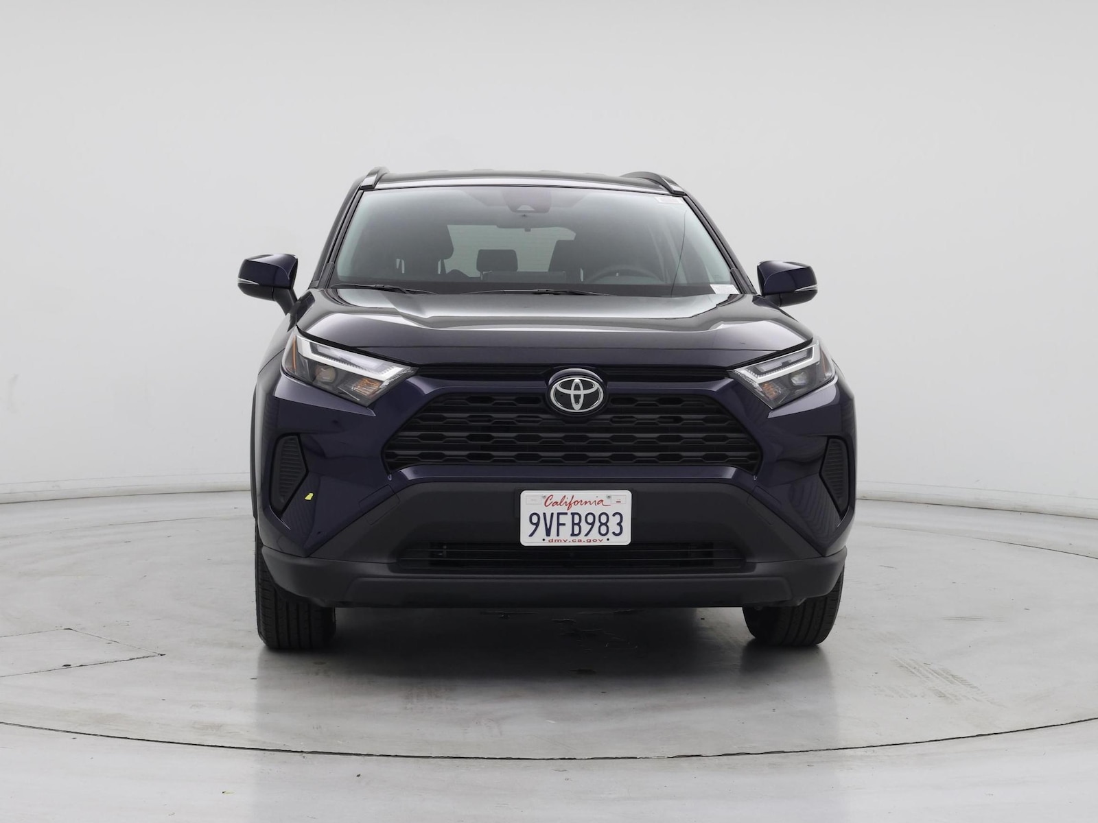 2025 Toyota RAV4 XLE - Photo 6