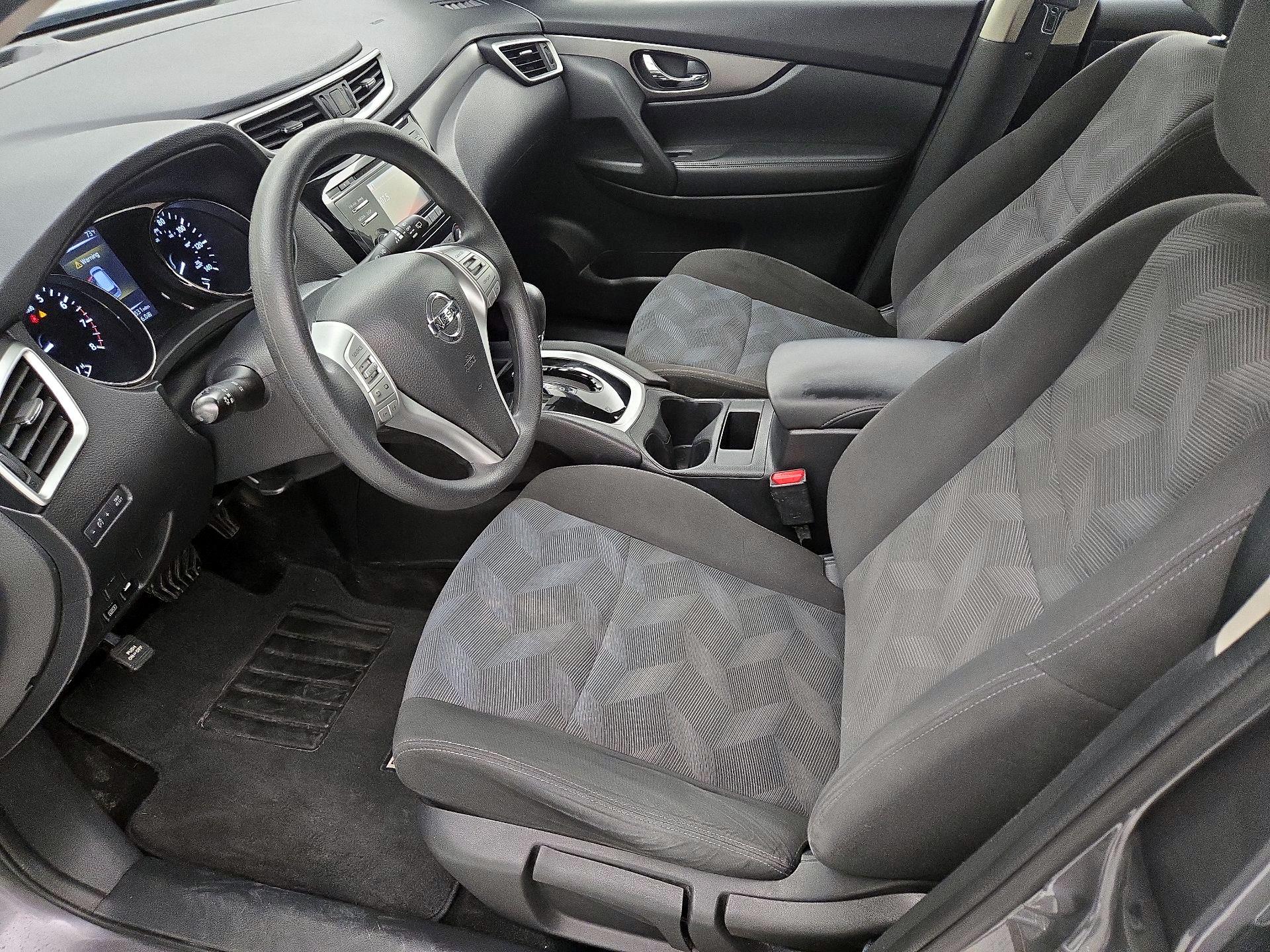 Thumbnail: 2016 Nissan Rogue - 9