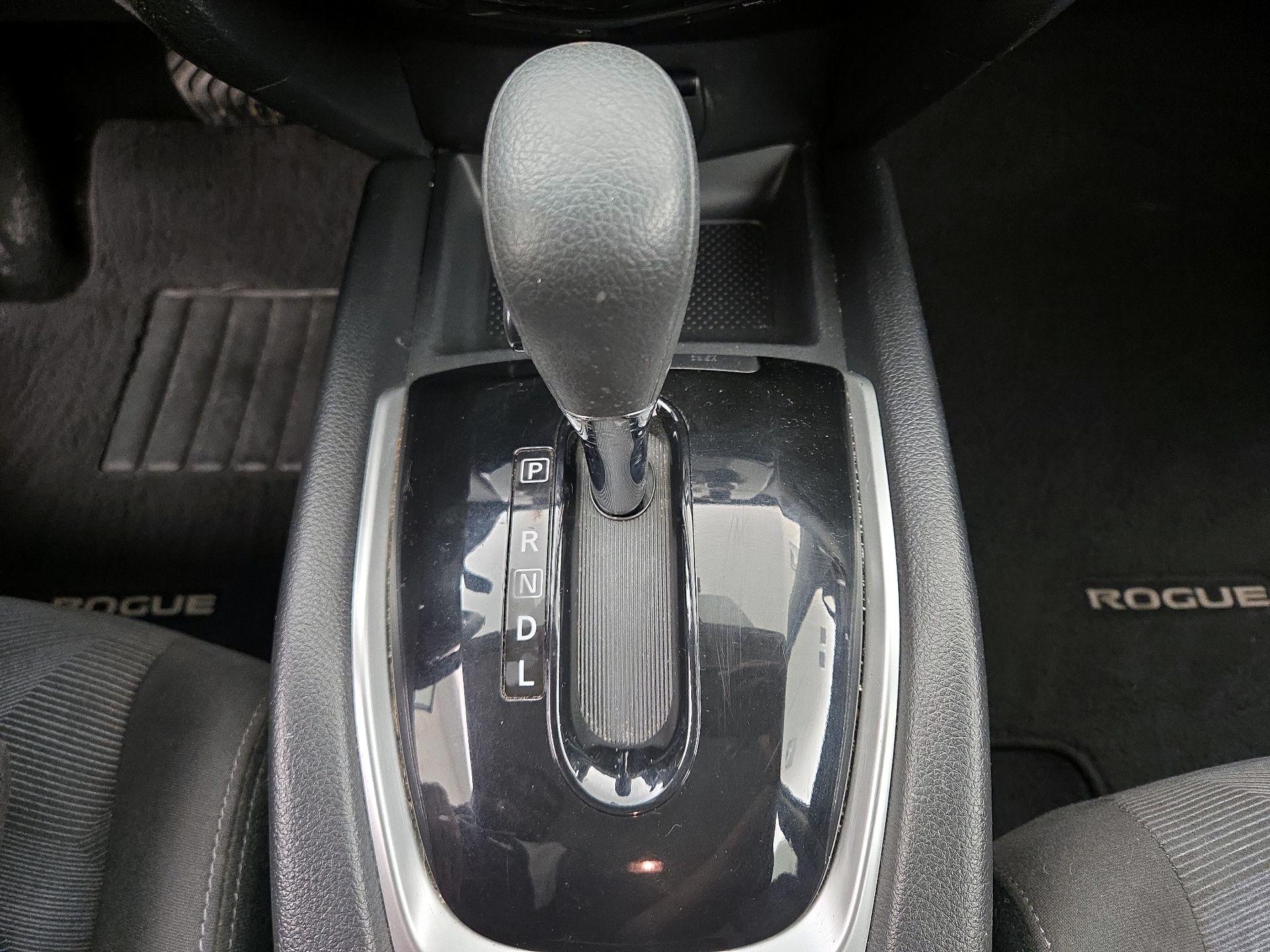 Thumbnail: 2016 Nissan Rogue - 15