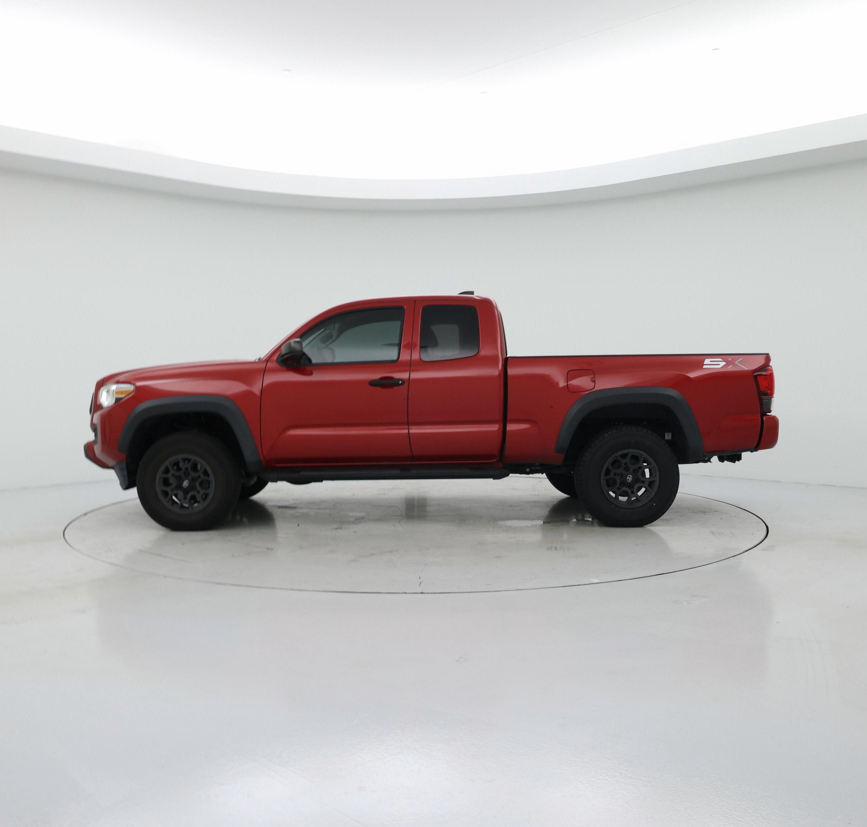 Thumbnail: 2020 Toyota Tacoma - 3