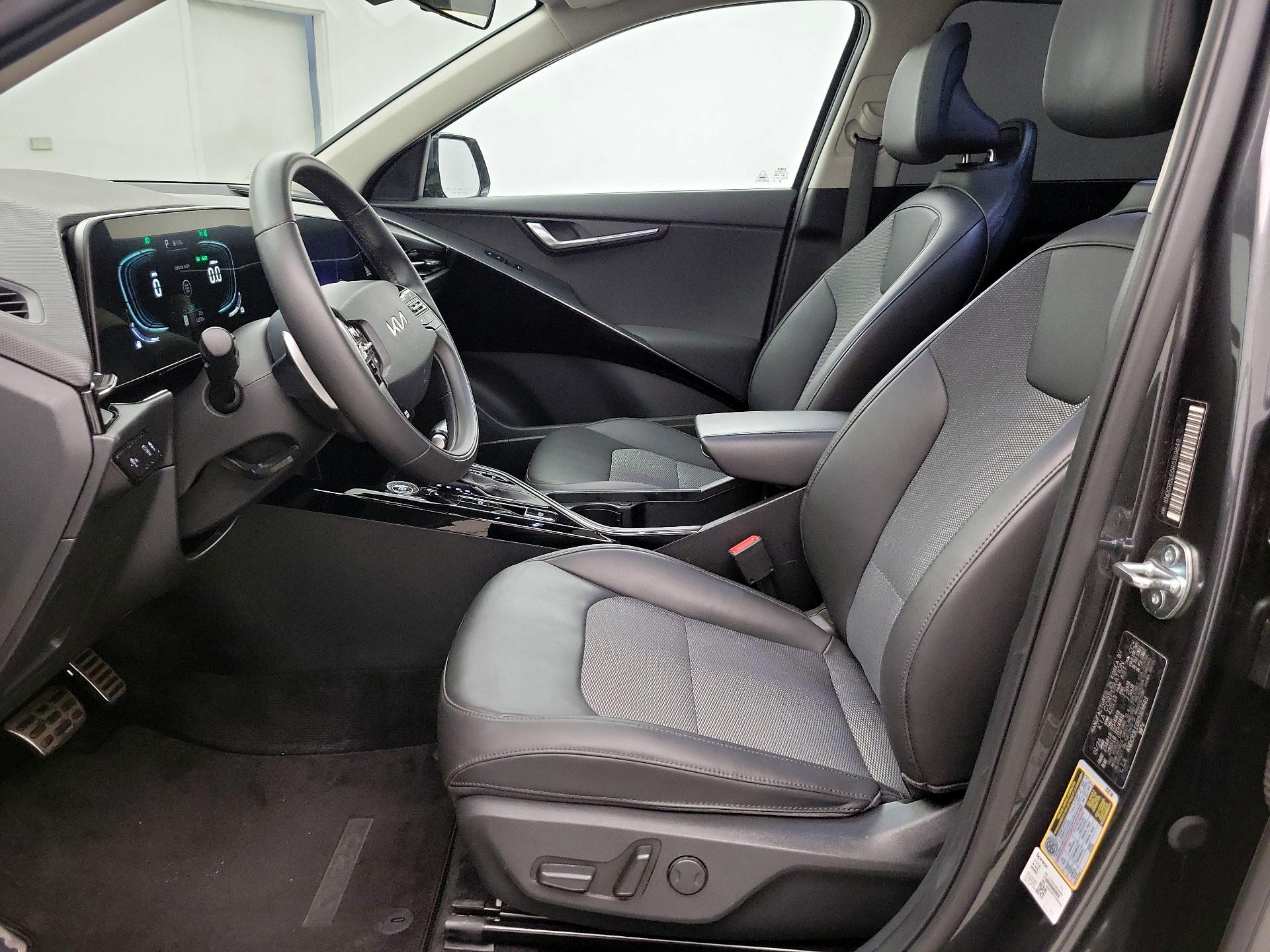 Thumbnail: 2024 Kia Niro - 11