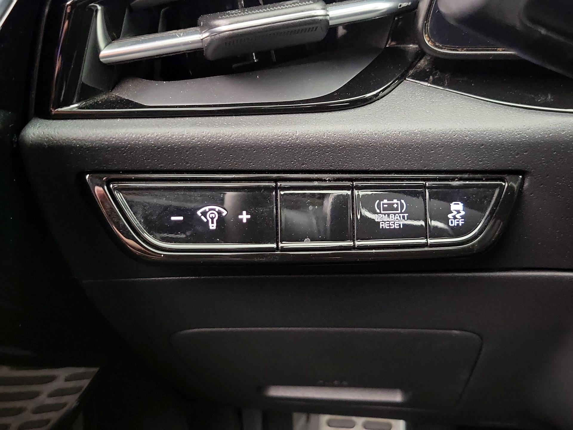 Thumbnail: 2024 Kia Niro - 13