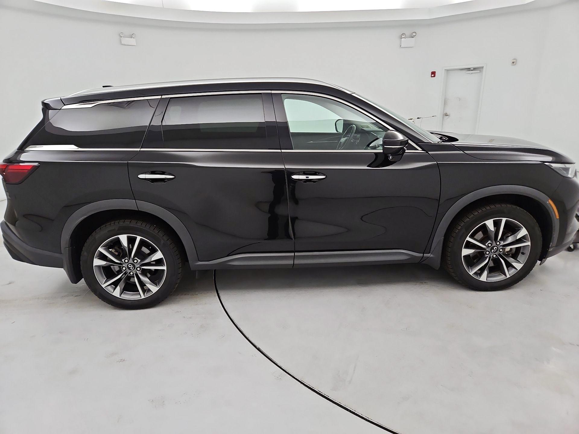 Thumbnail: 2023 INFINITI QX60 - 4