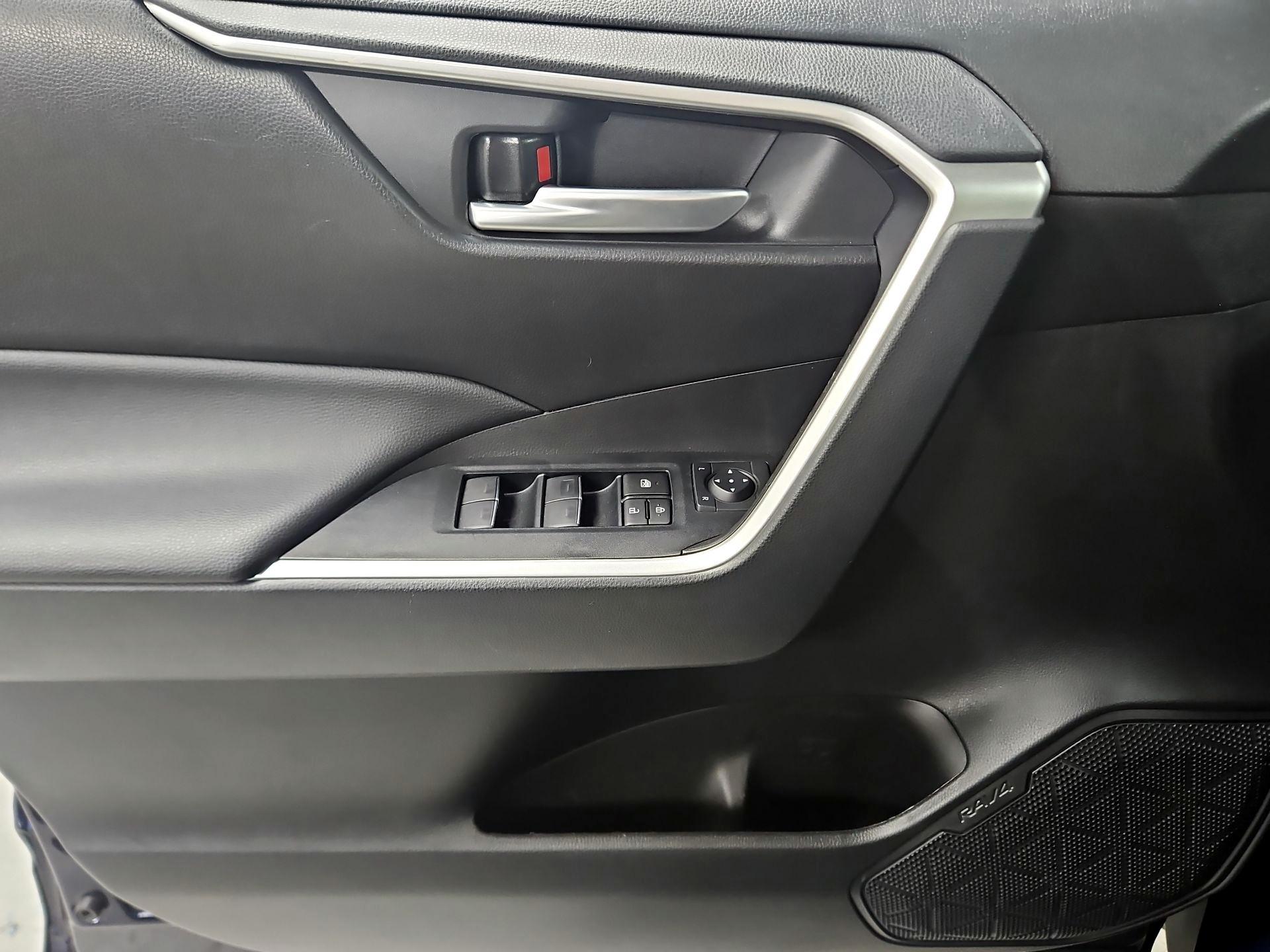Thumbnail: 2024 Toyota RAV4 - 12