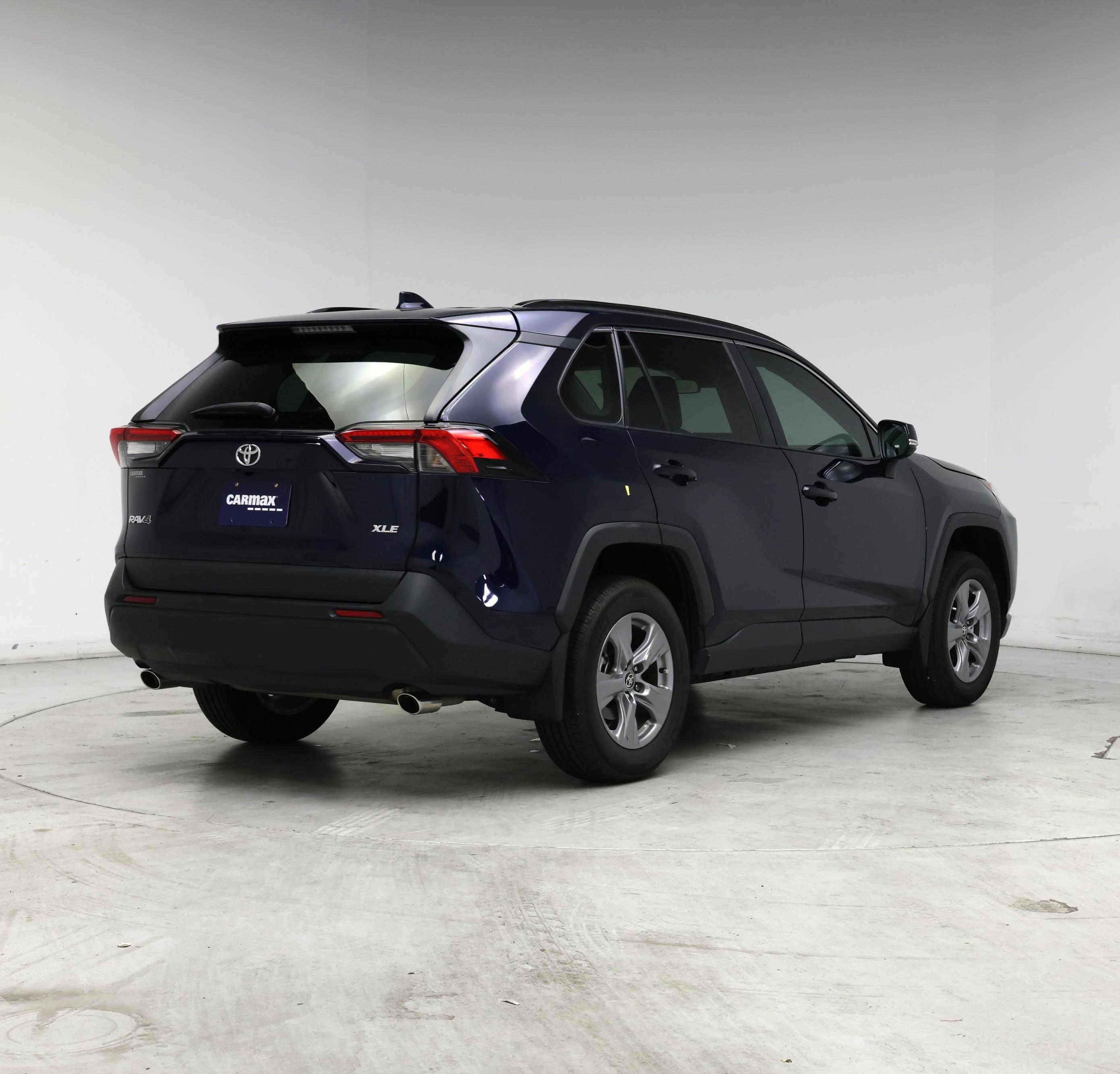 Thumbnail: 2024 Toyota RAV4 - 8