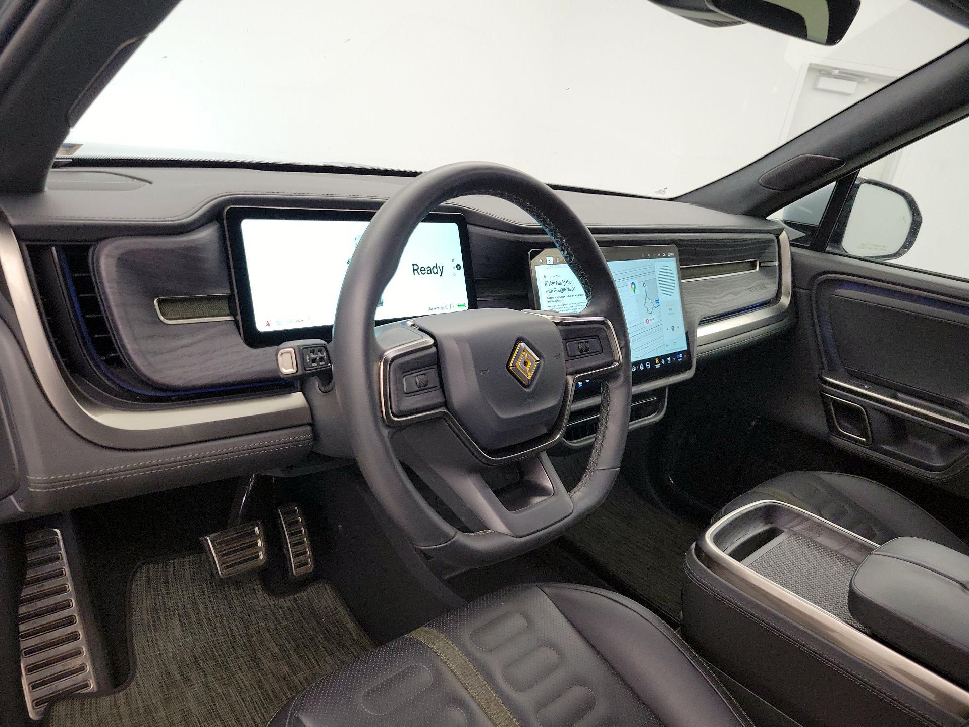 Thumbnail: 2024 Rivian R1T - 9