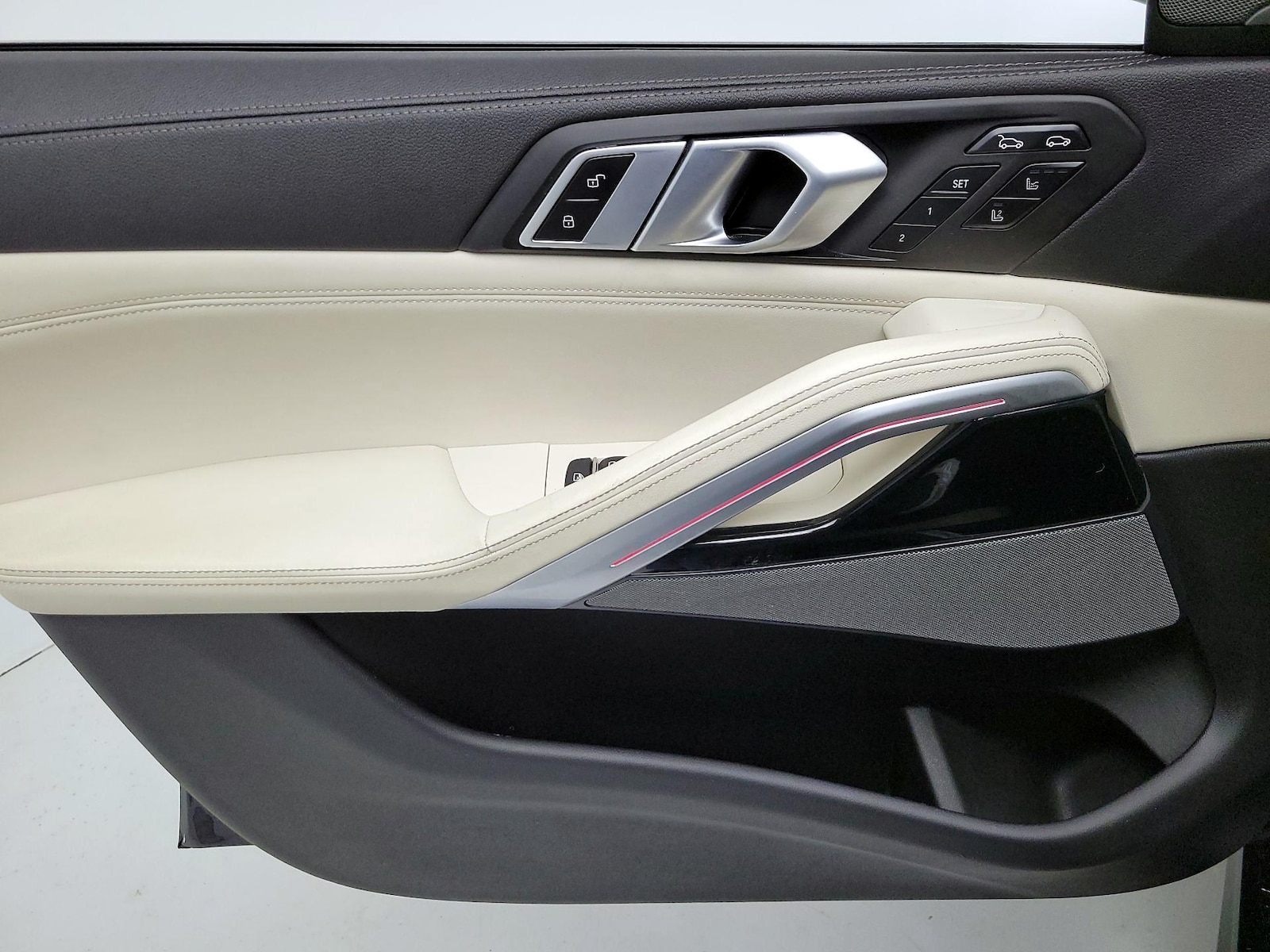 2022 BMW X6 M50i - Photo 13