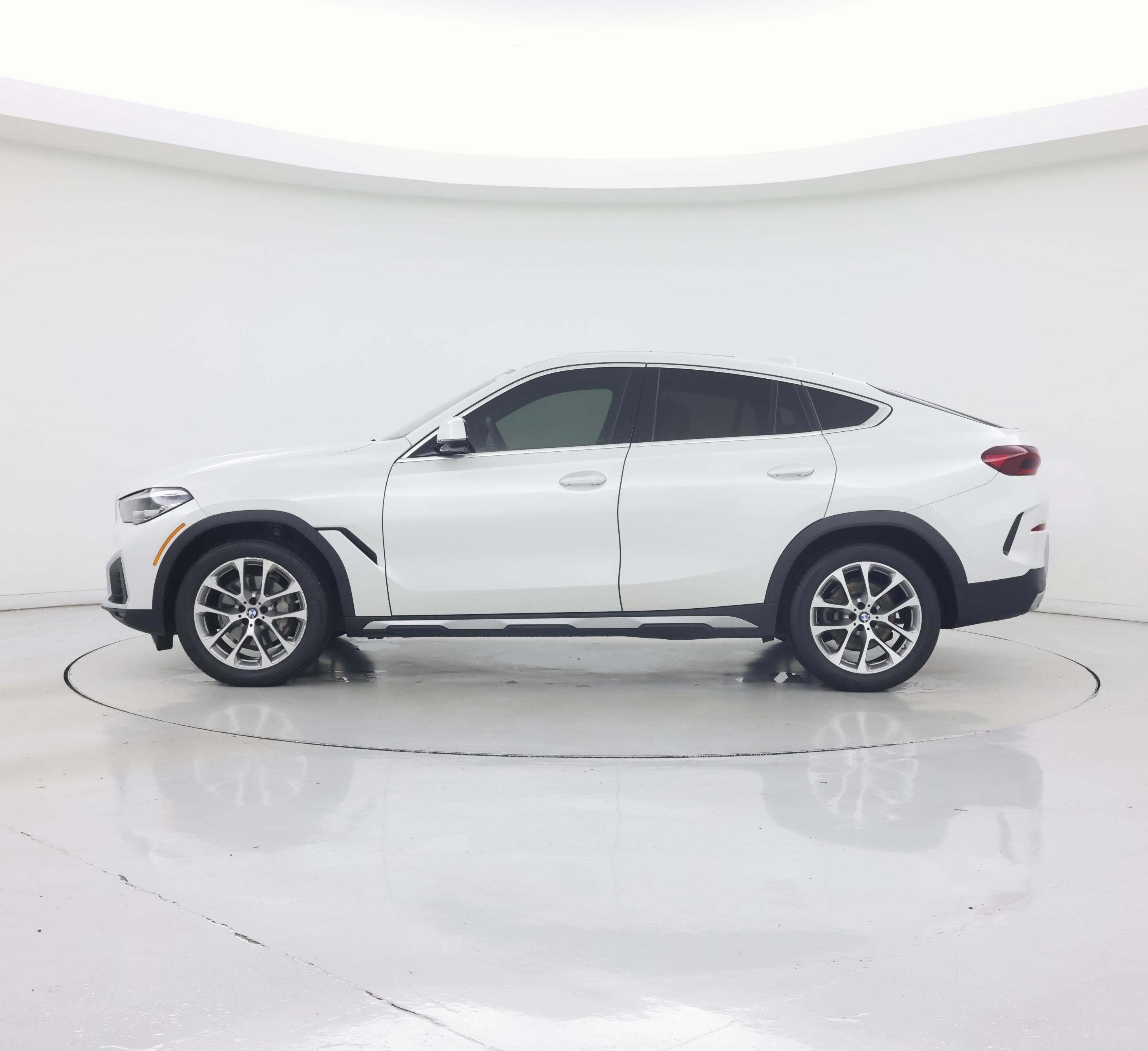 Thumbnail: 2023 BMW X6 - 3