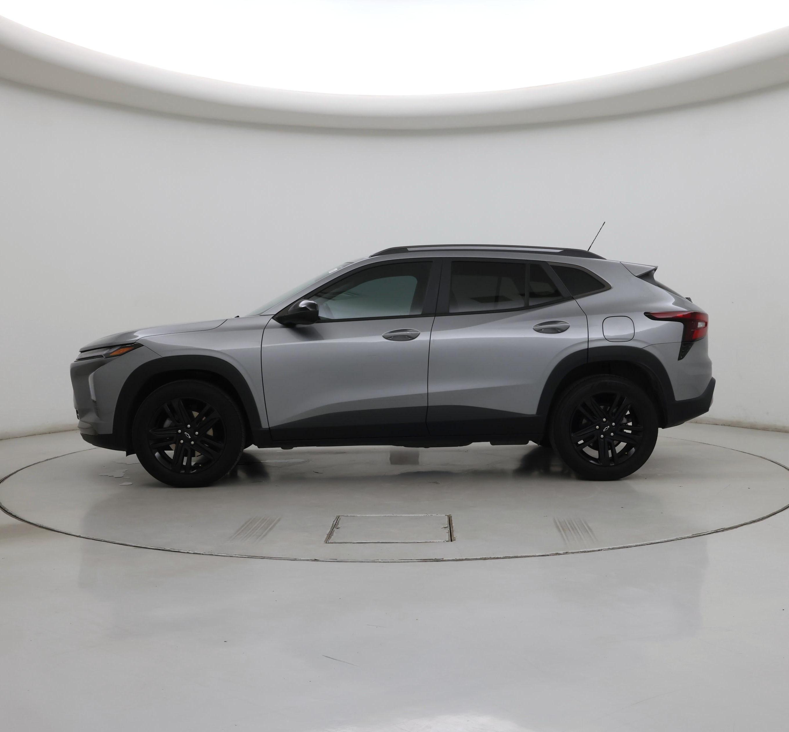 Thumbnail: 2024 Chevrolet Trax - 3