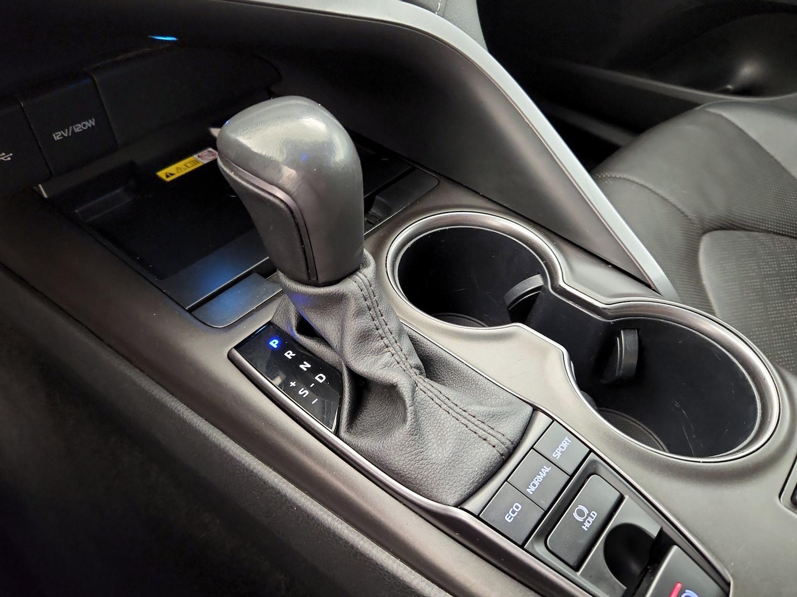 2024 Toyota Camry XSE - Photo 19