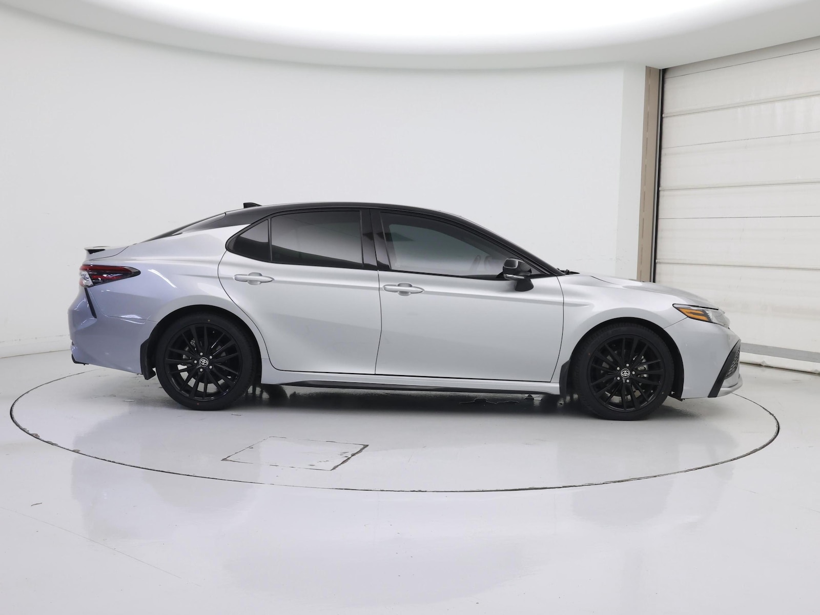 2024 Toyota Camry XSE - Photo 8