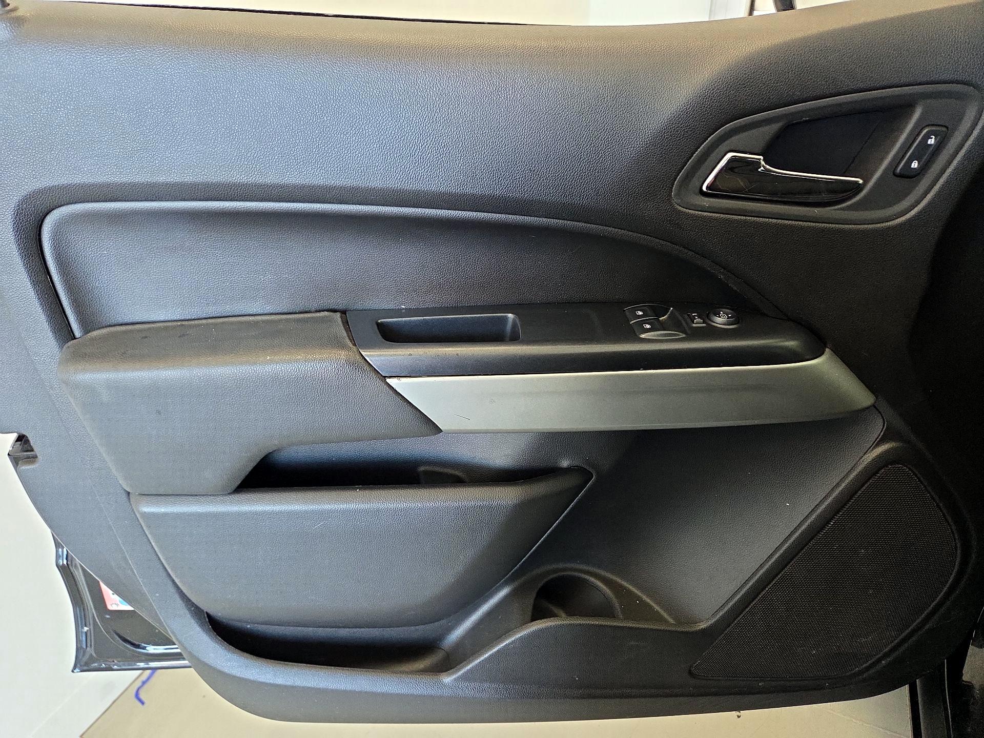 Thumbnail: 2016 Chevrolet Colorado - 12