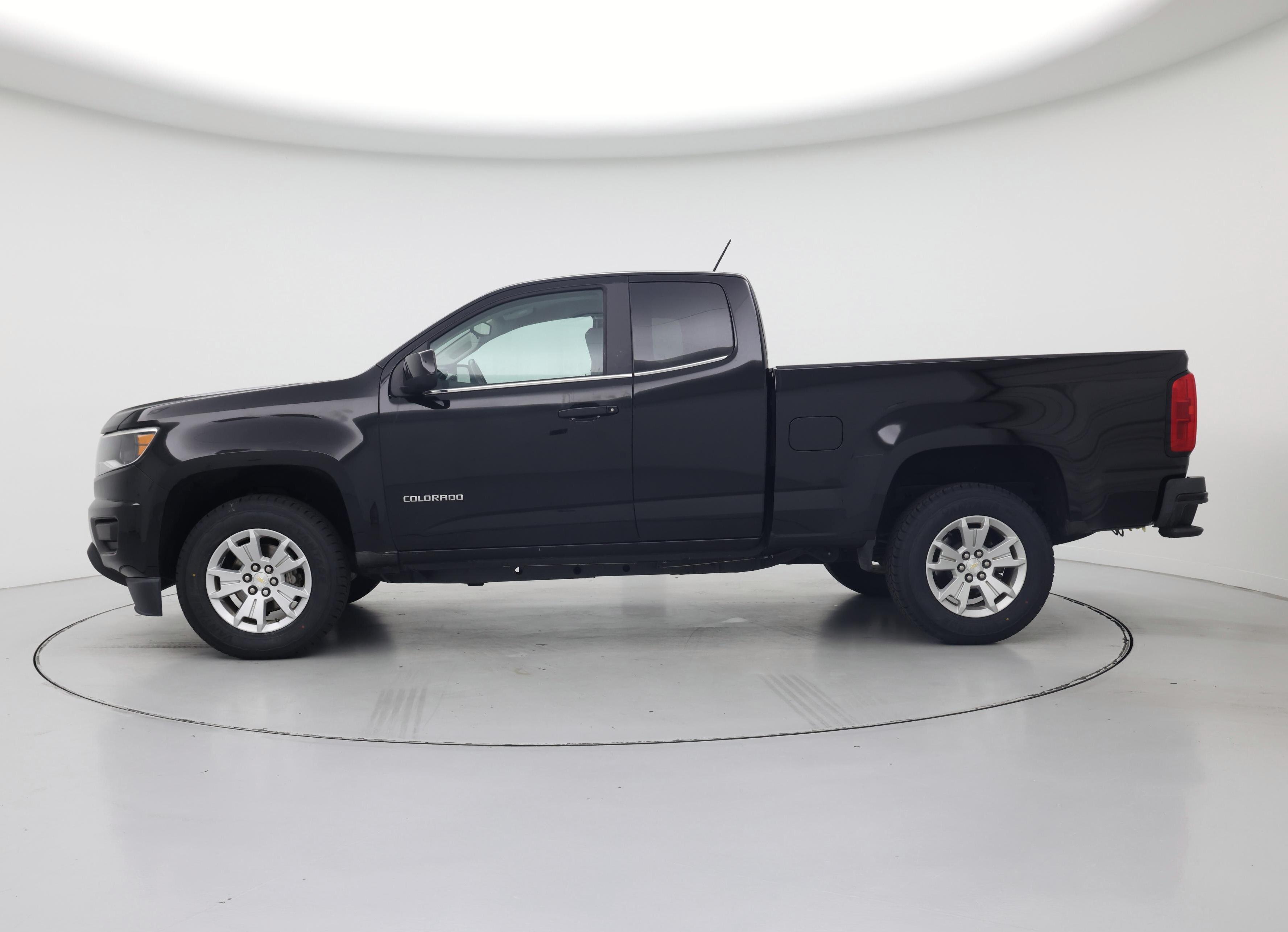 Thumbnail: 2016 Chevrolet Colorado - 3