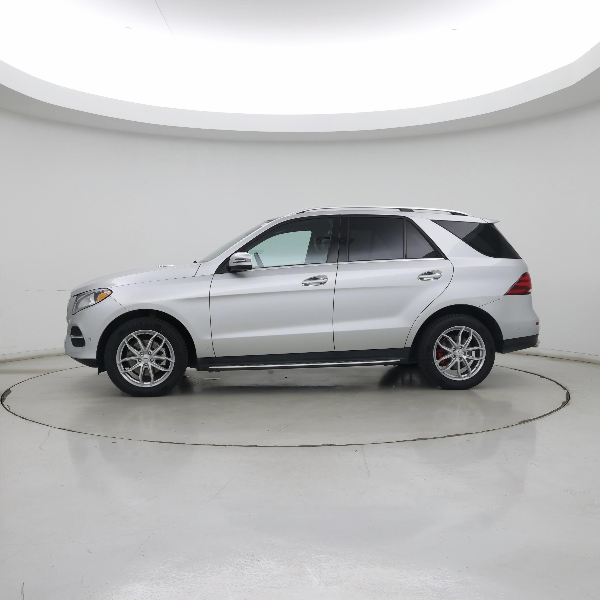 Thumbnail: 2018 Mercedes-Benz GLE - 3