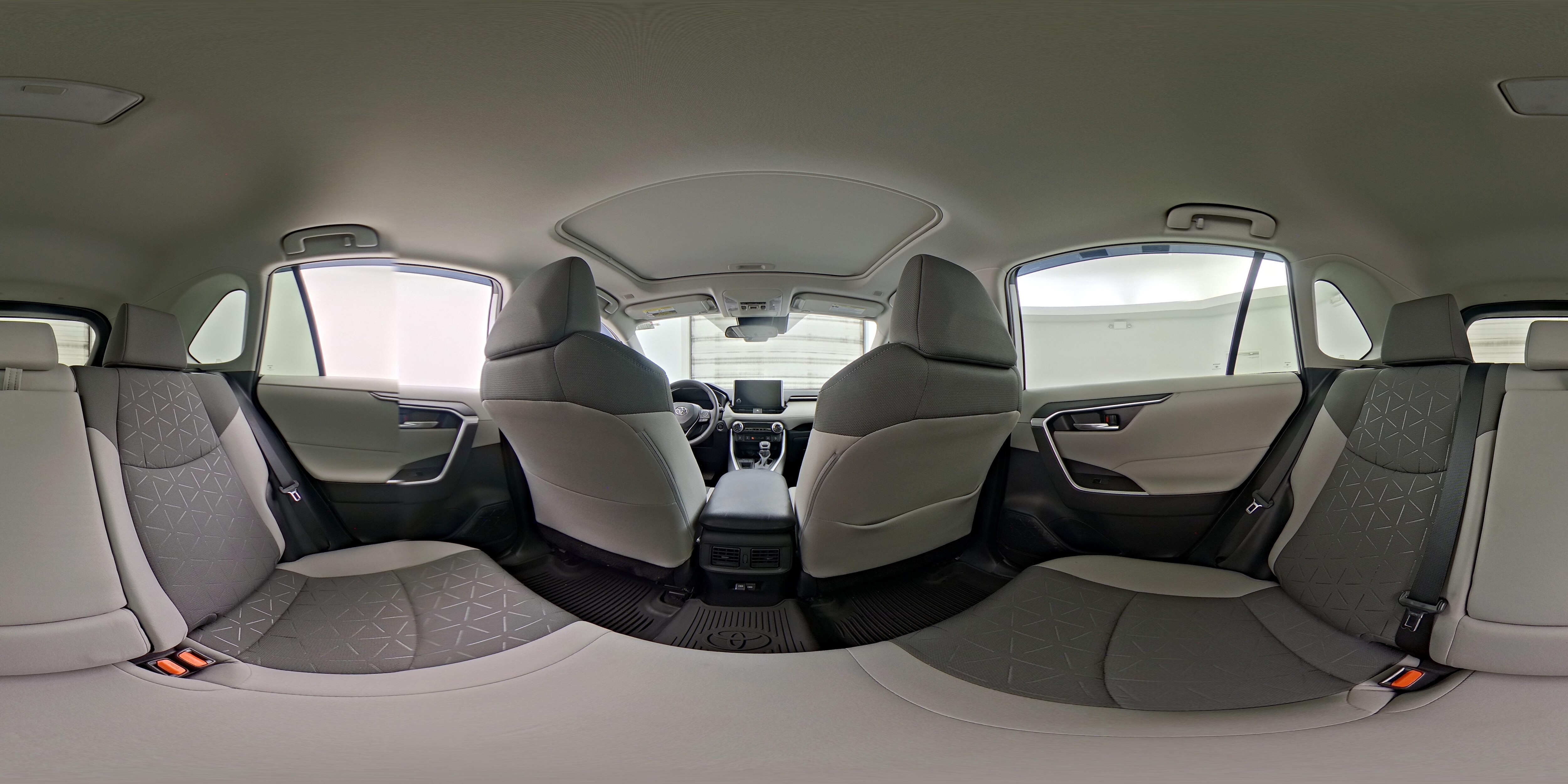 2025 Toyota RAV4 XLE - Photo 26