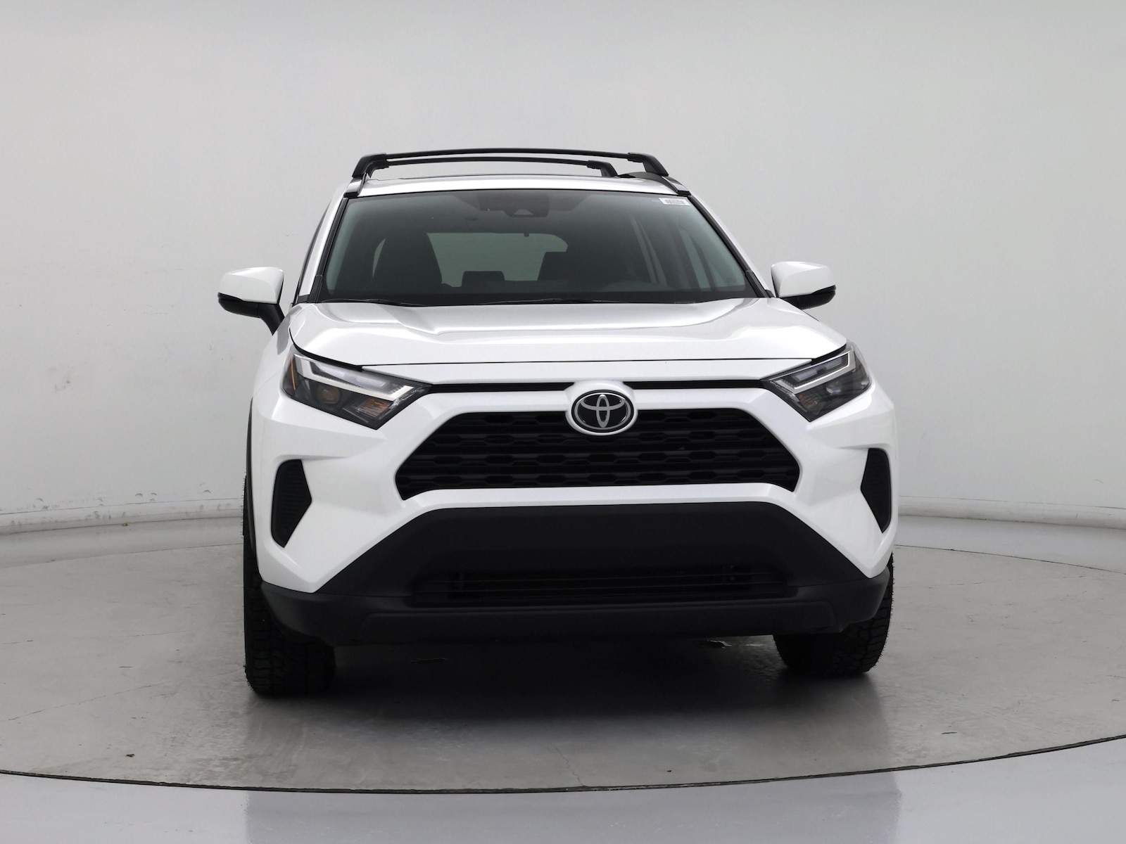 2025 Toyota RAV4 XLE - Photo 6