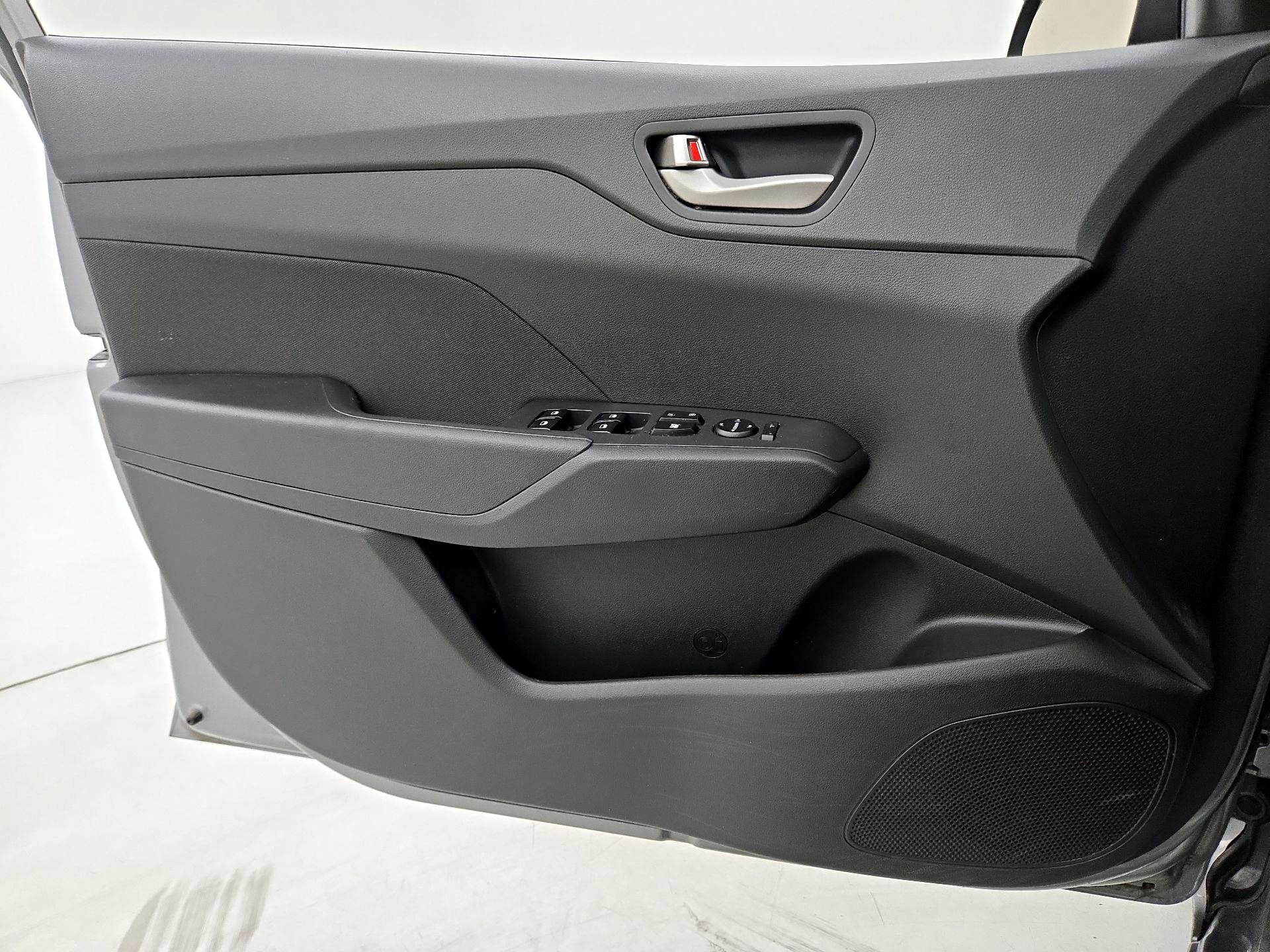 Thumbnail: 2022 Hyundai Accent - 12