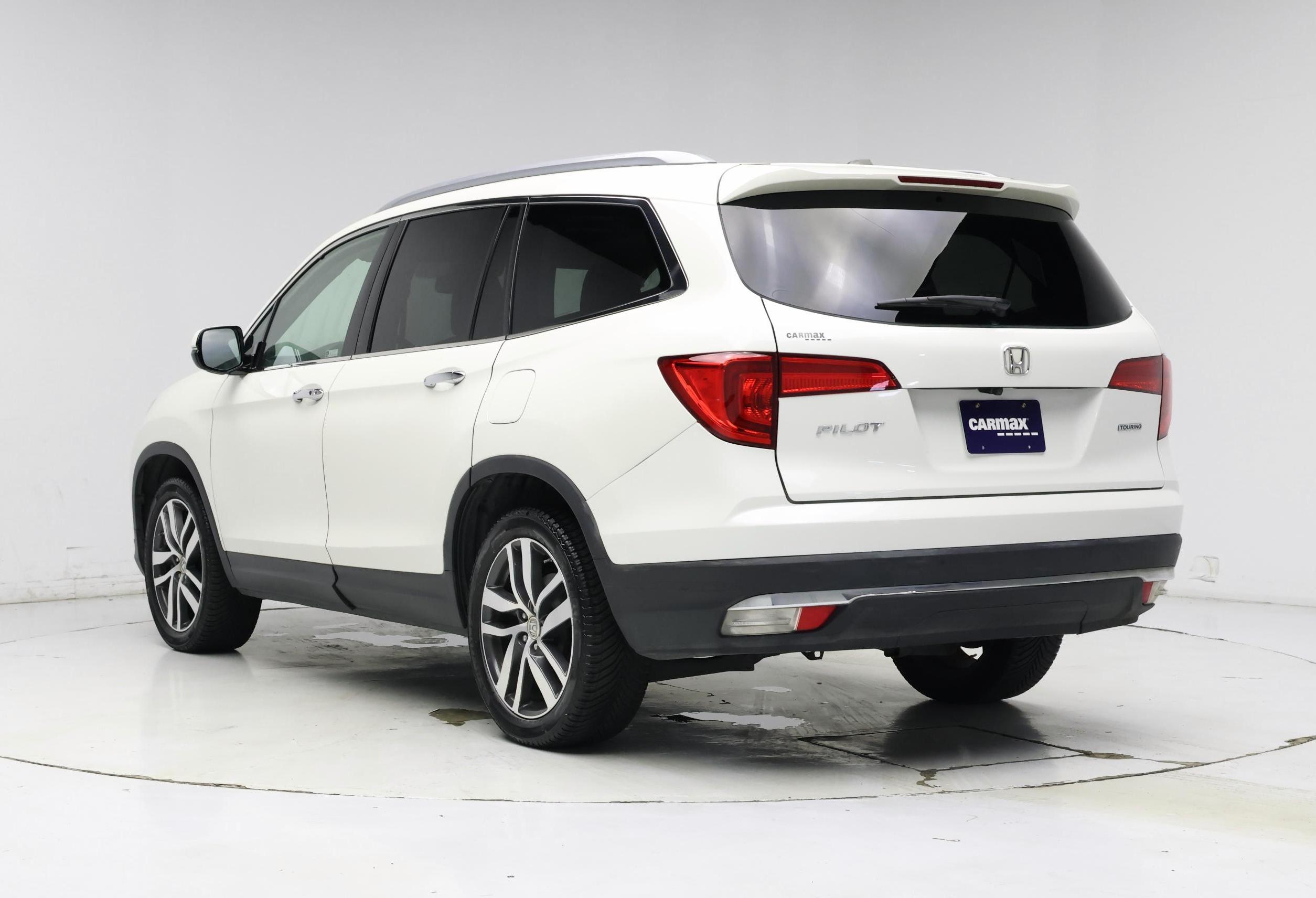 Thumbnail: 2018 Honda Pilot - 2