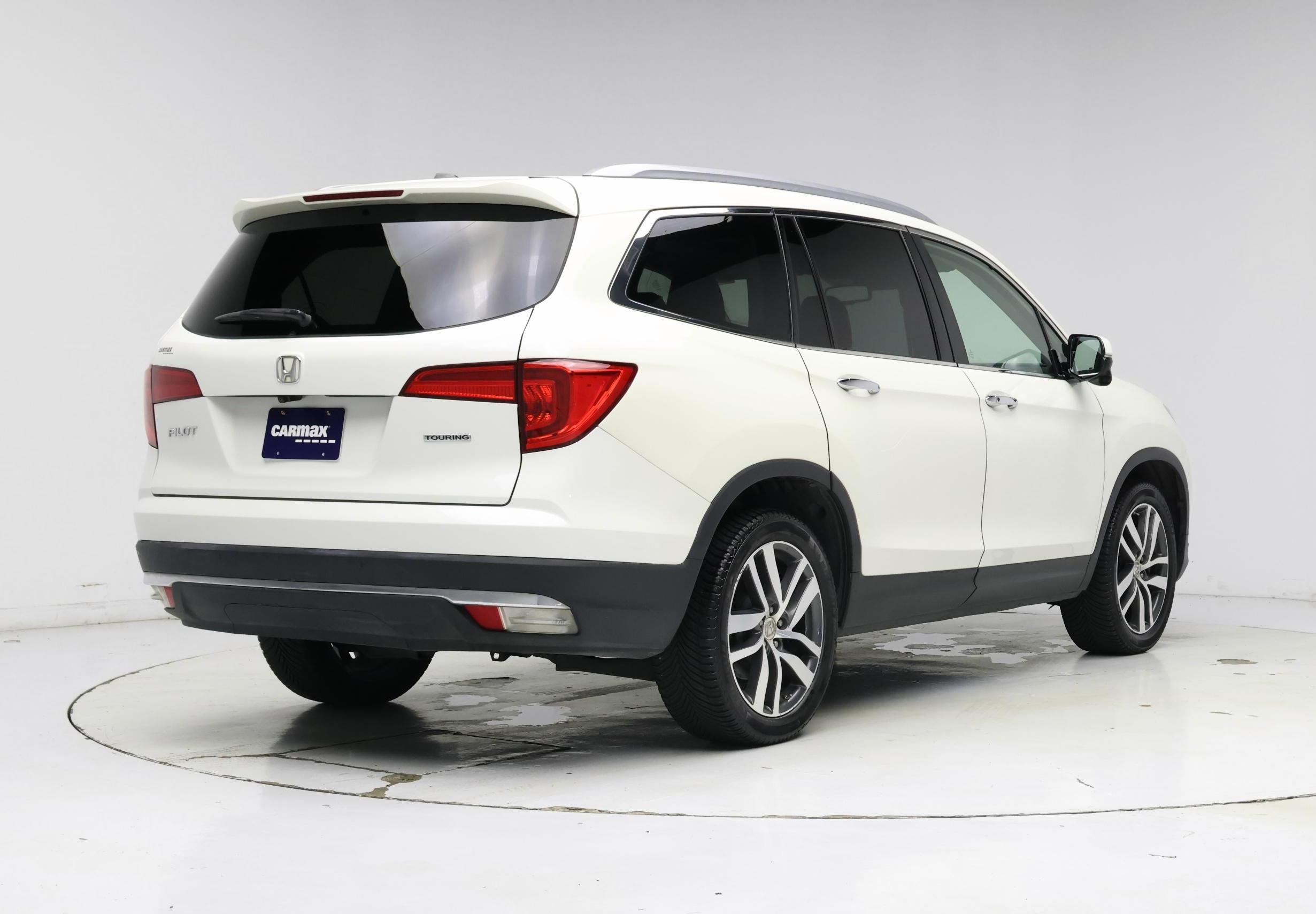 Thumbnail: 2018 Honda Pilot - 8