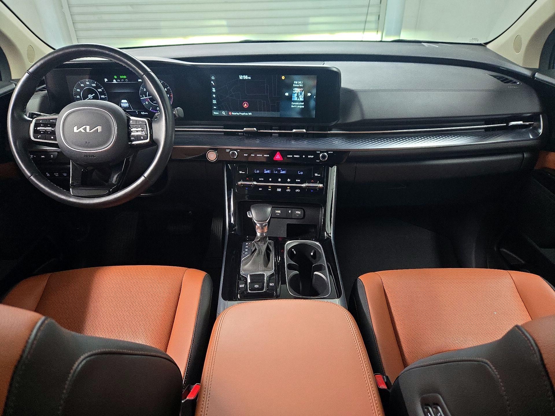 Thumbnail: 2023 Kia Carnival - 9