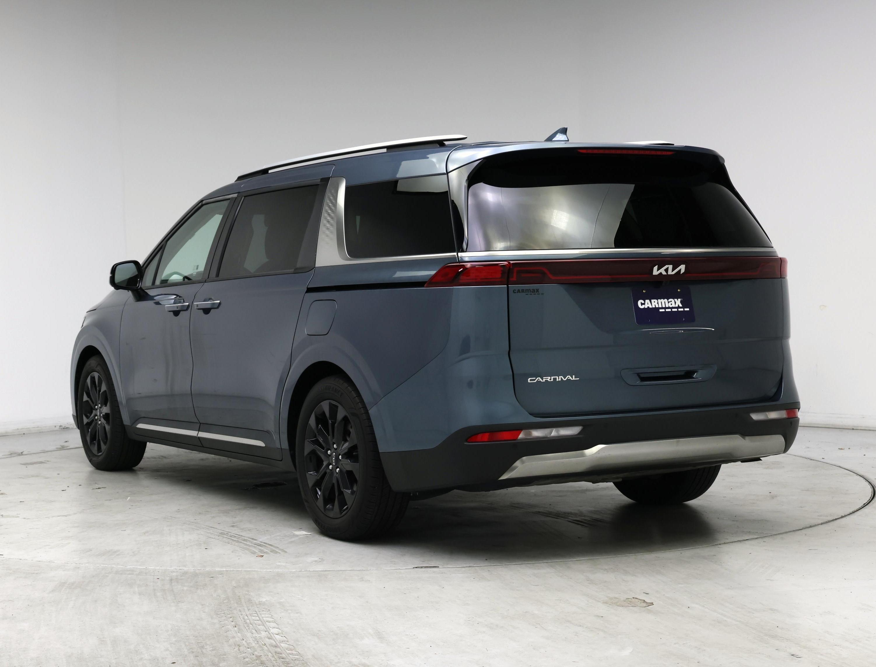 Thumbnail: 2023 Kia Carnival - 2