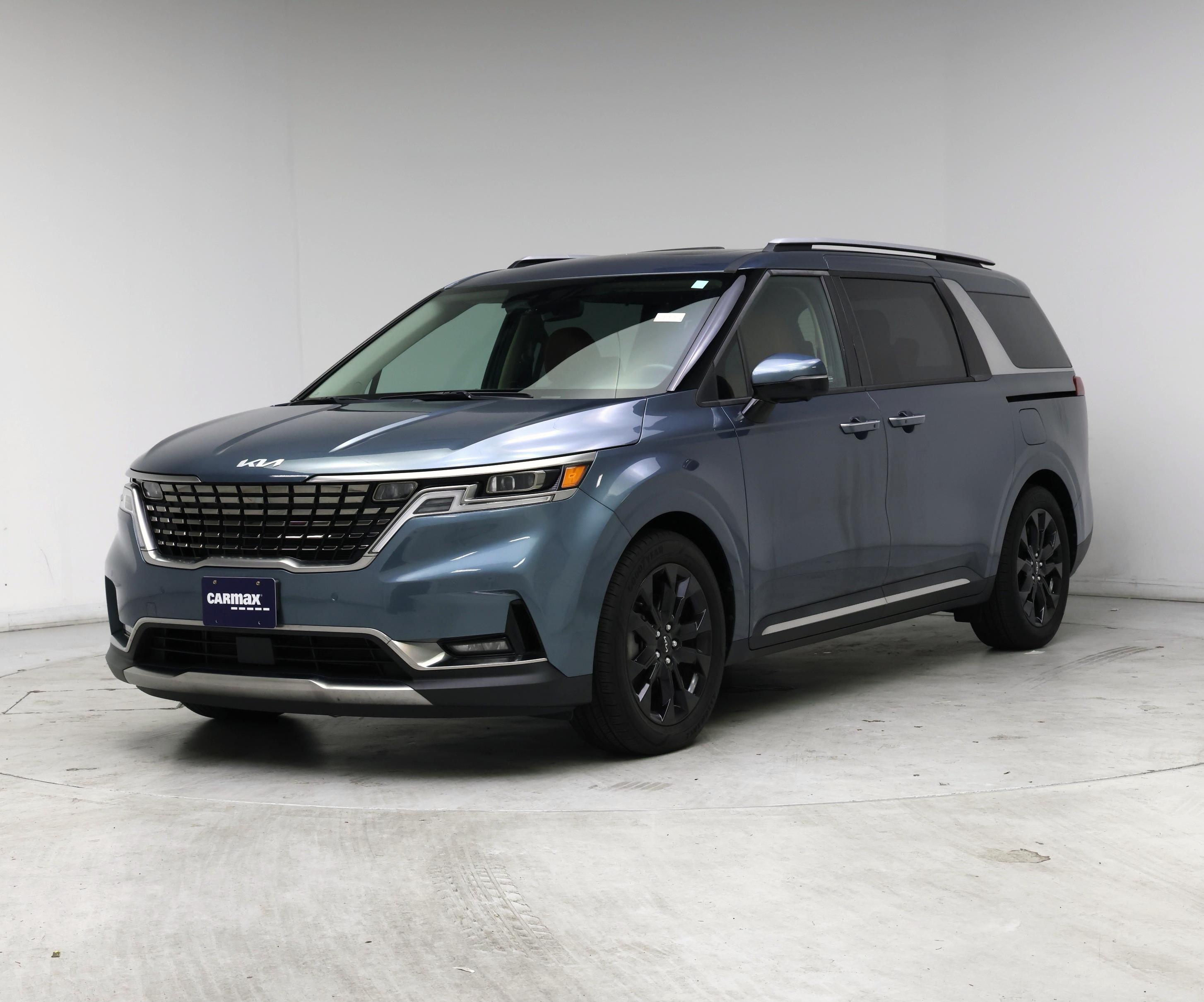 Thumbnail: 2023 Kia Carnival - 4