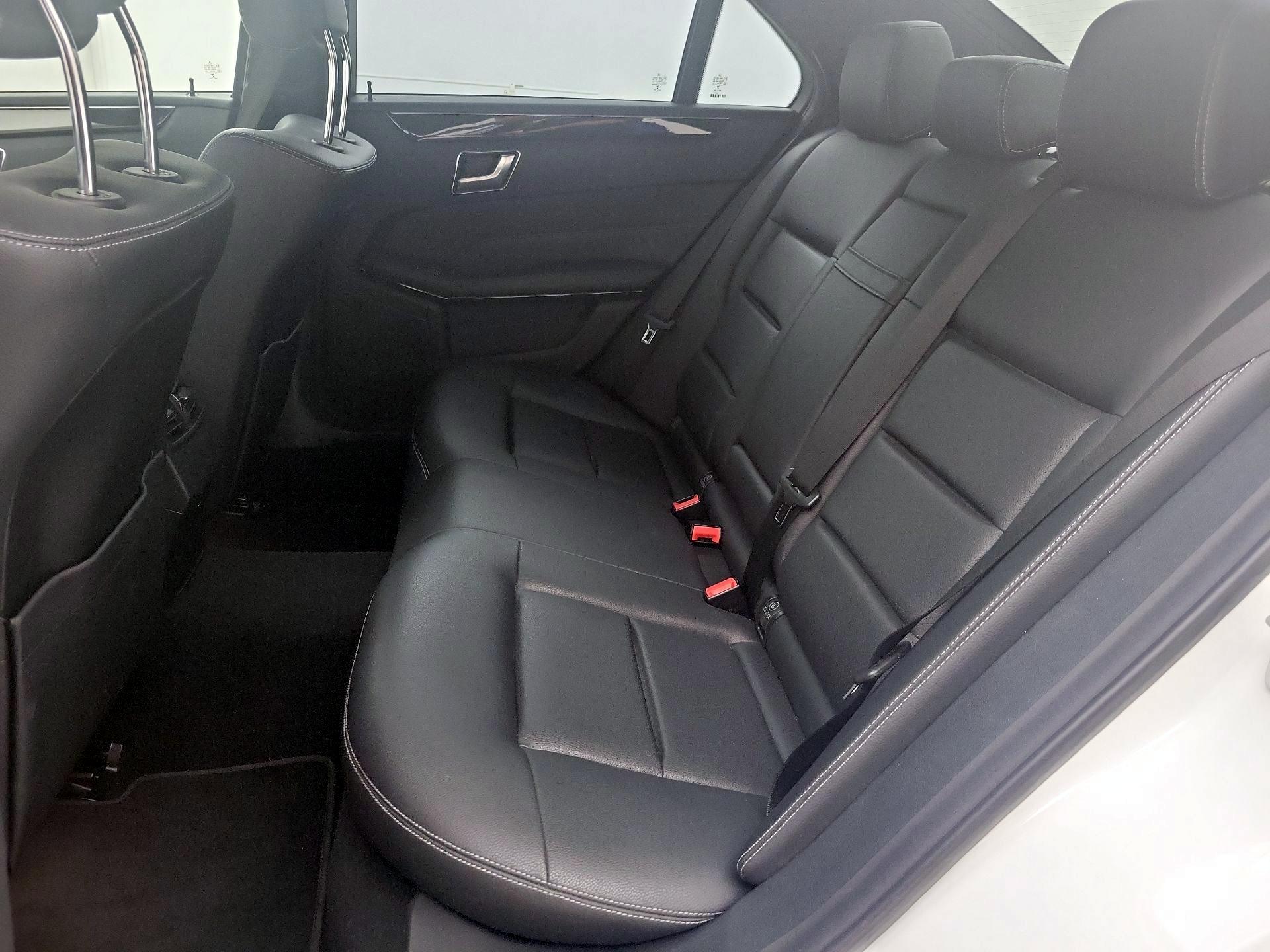 Thumbnail: 2015 Mercedes-Benz E-Class - 20