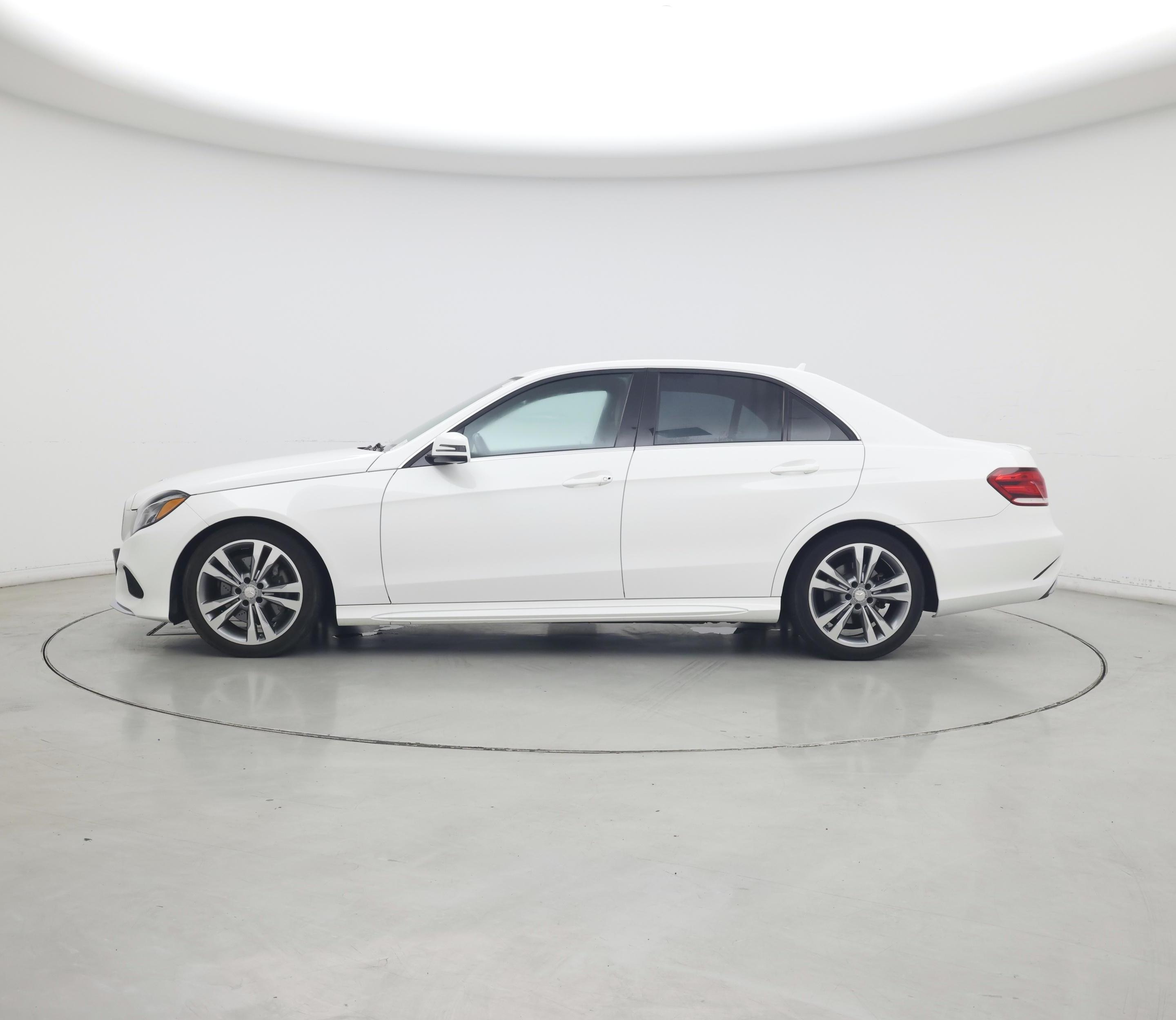 Thumbnail: 2015 Mercedes-Benz E-Class - 3