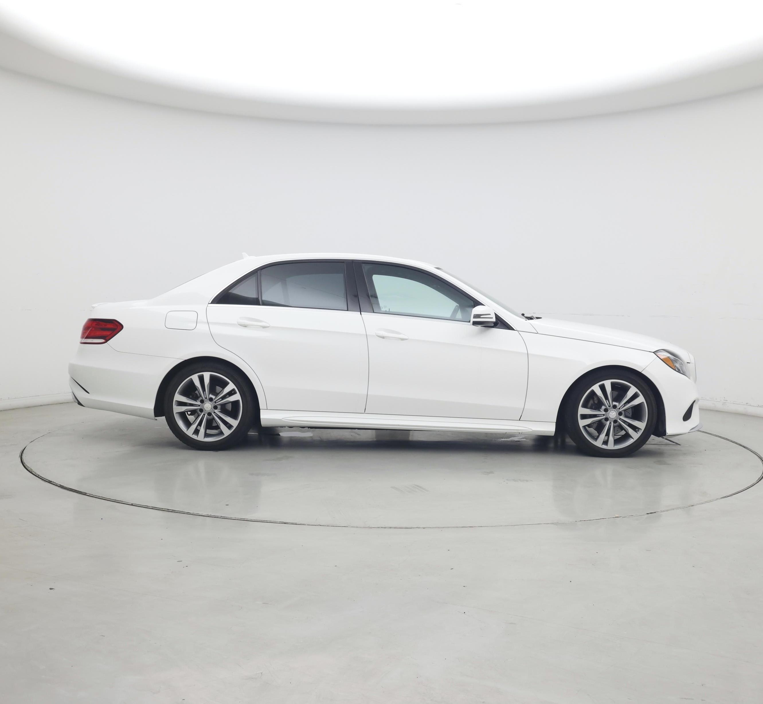 Thumbnail: 2015 Mercedes-Benz E-Class - 7