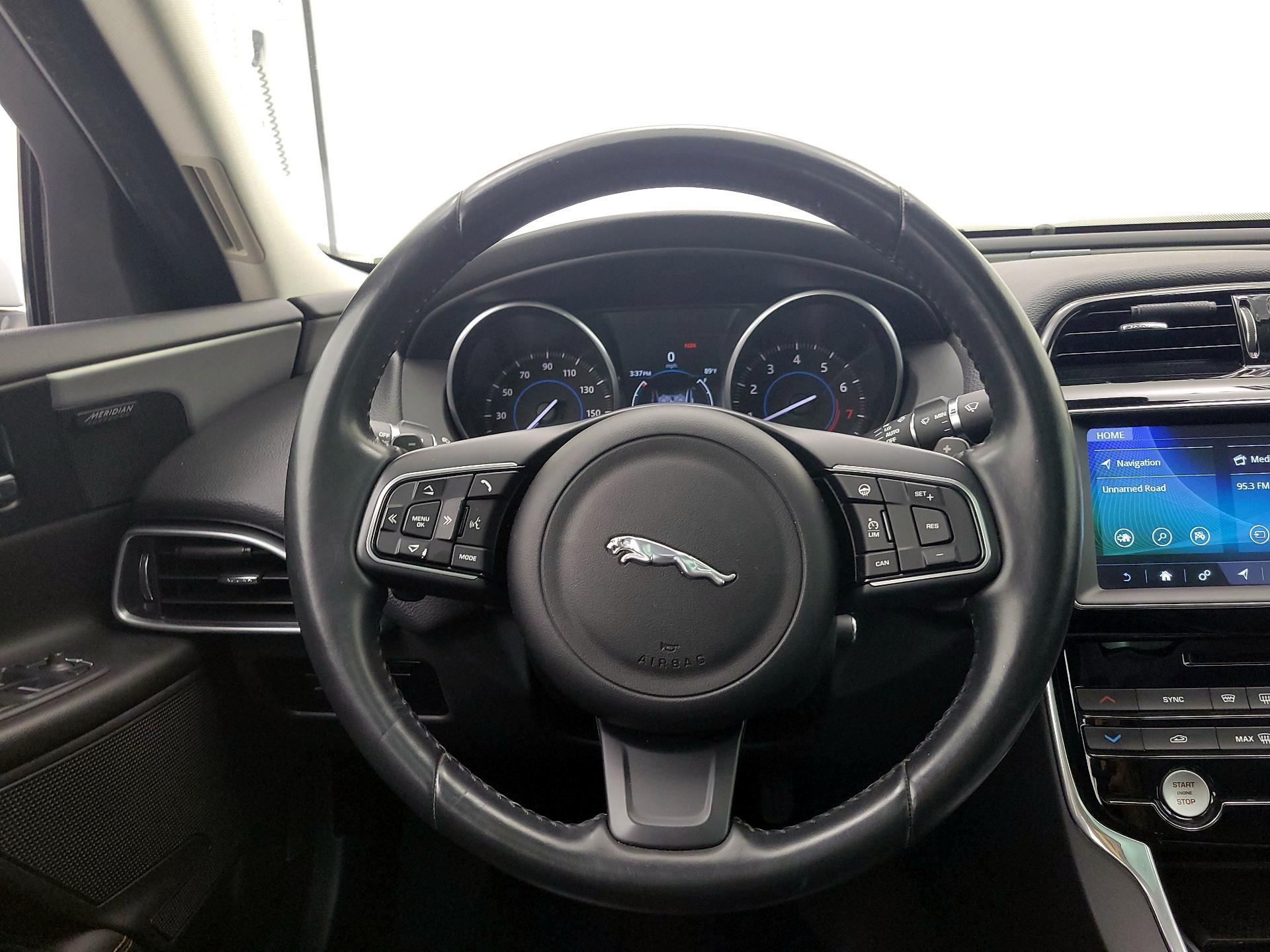 Thumbnail: 2017 Jaguar XE - 10
