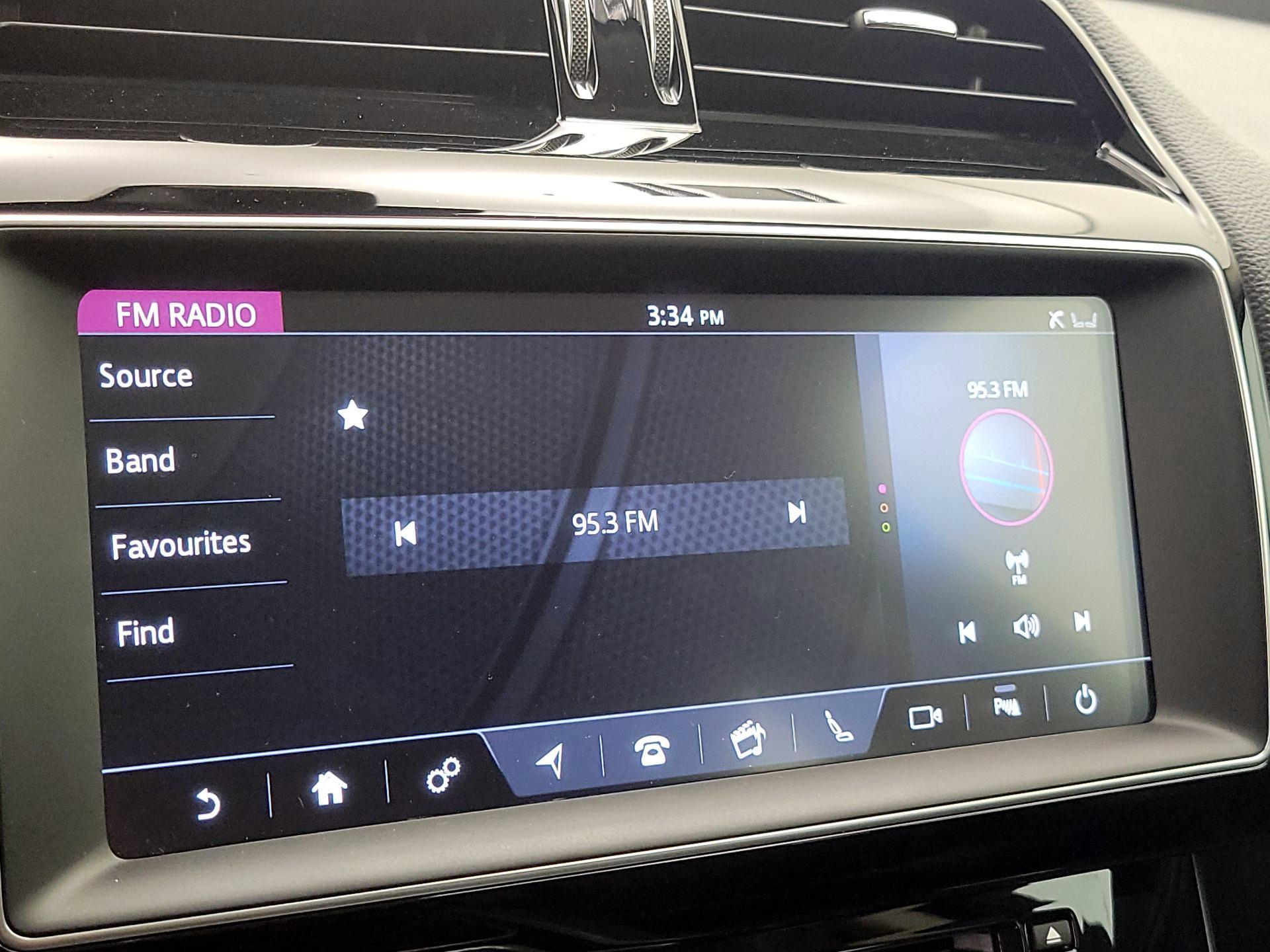 Thumbnail: 2017 Jaguar XE - 15