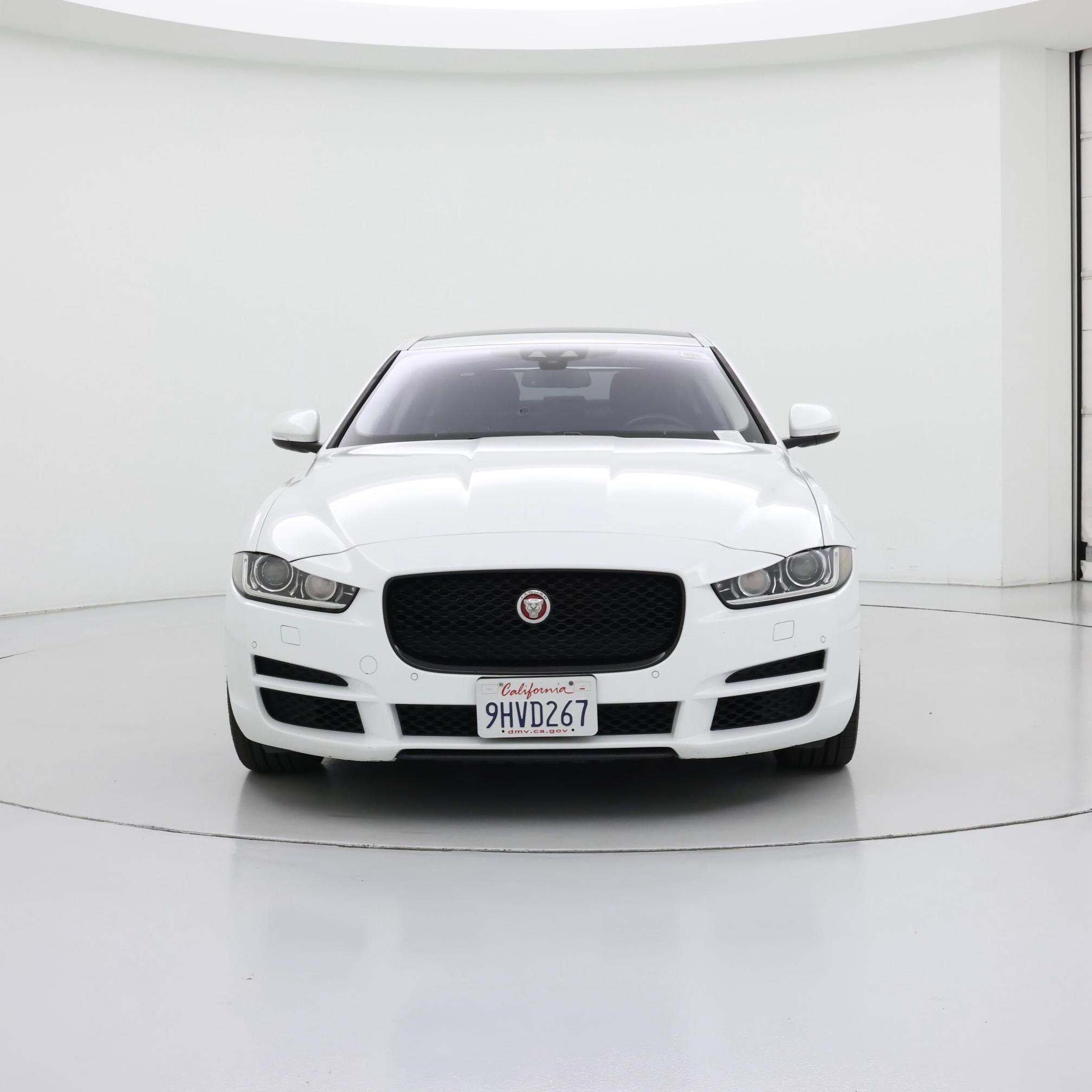 Thumbnail: 2017 Jaguar XE - 5