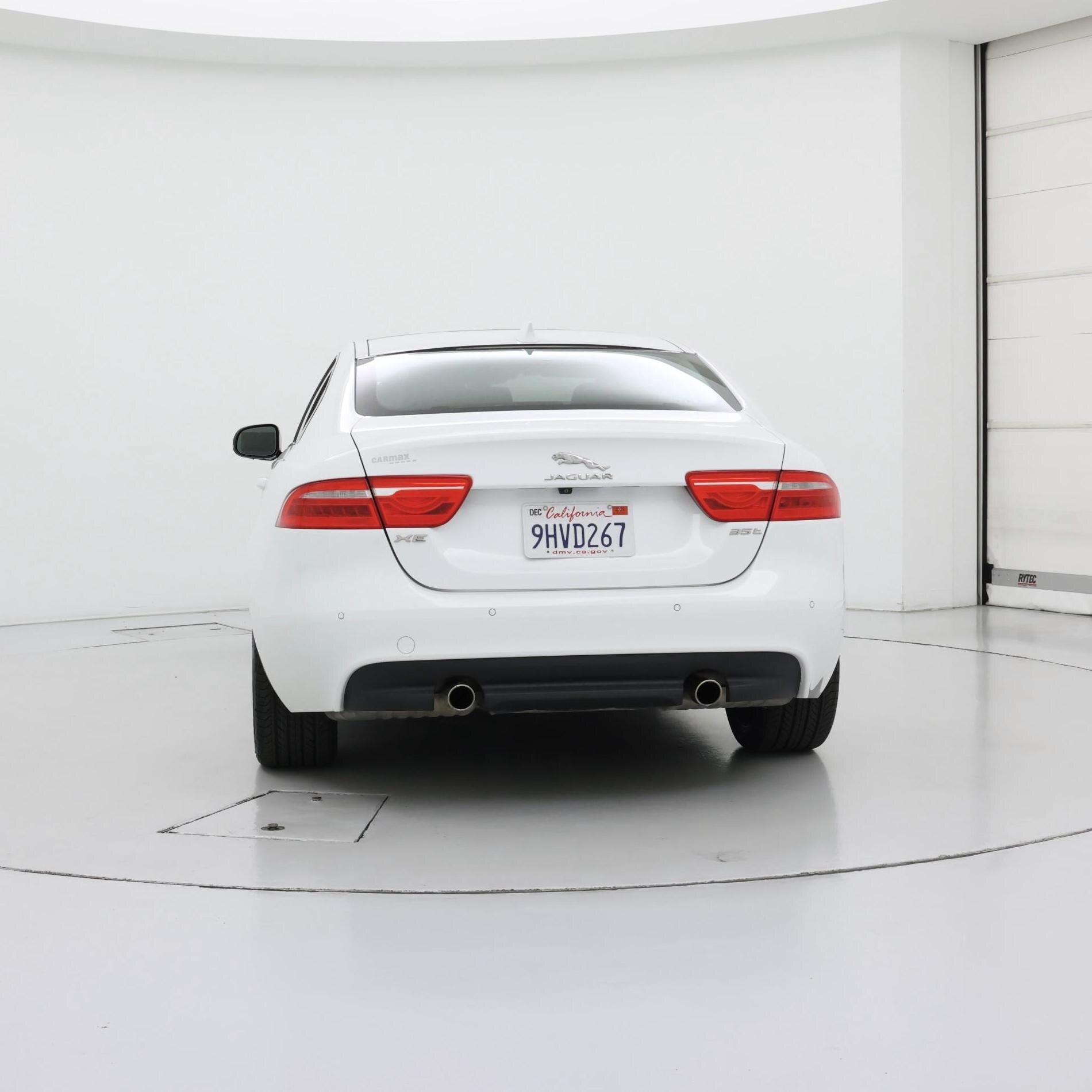 Thumbnail: 2017 Jaguar XE - 6