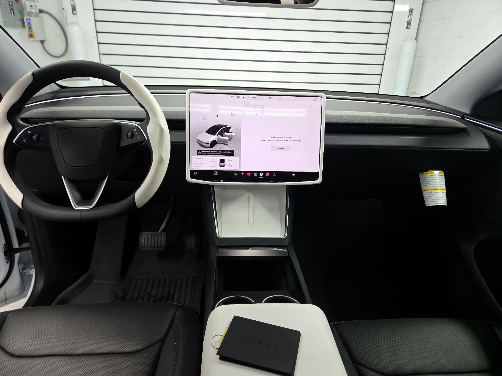 Thumbnail: 2026 Tesla Model Y - 9