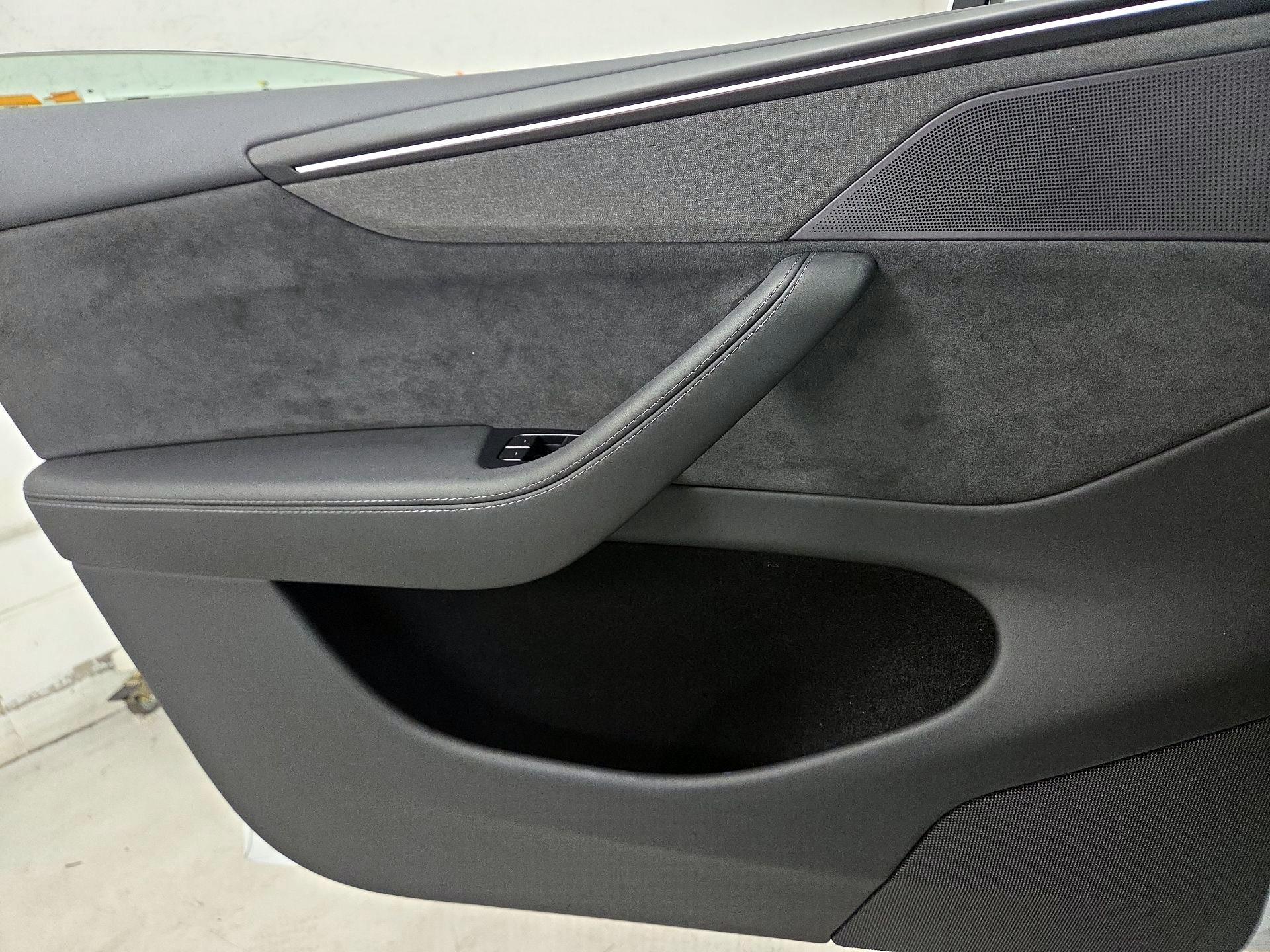 Thumbnail: 2026 Tesla Model Y - 12