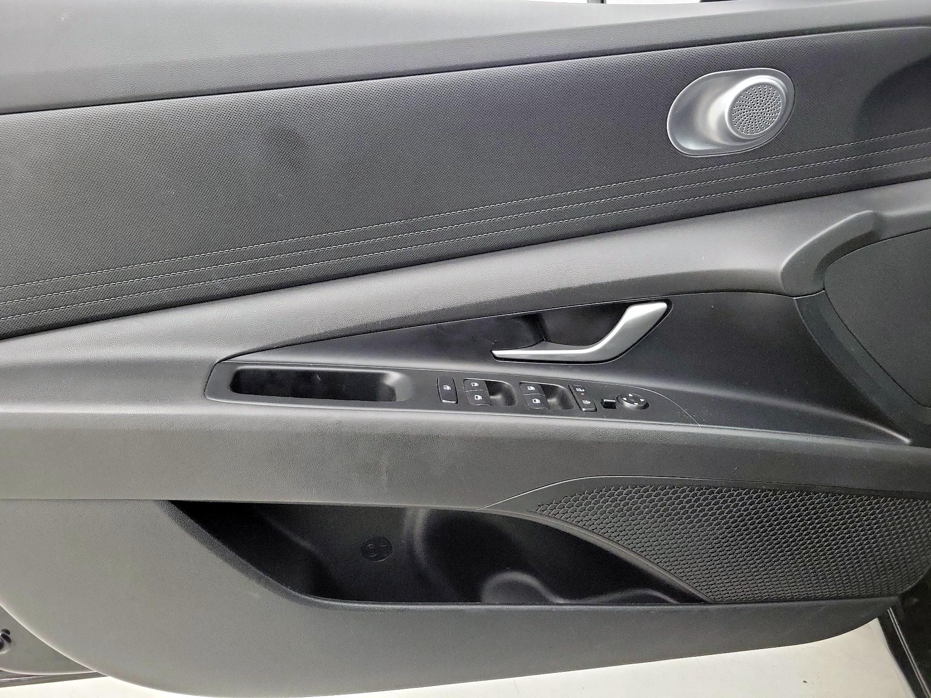 Thumbnail: 2024 Hyundai Elantra - 12