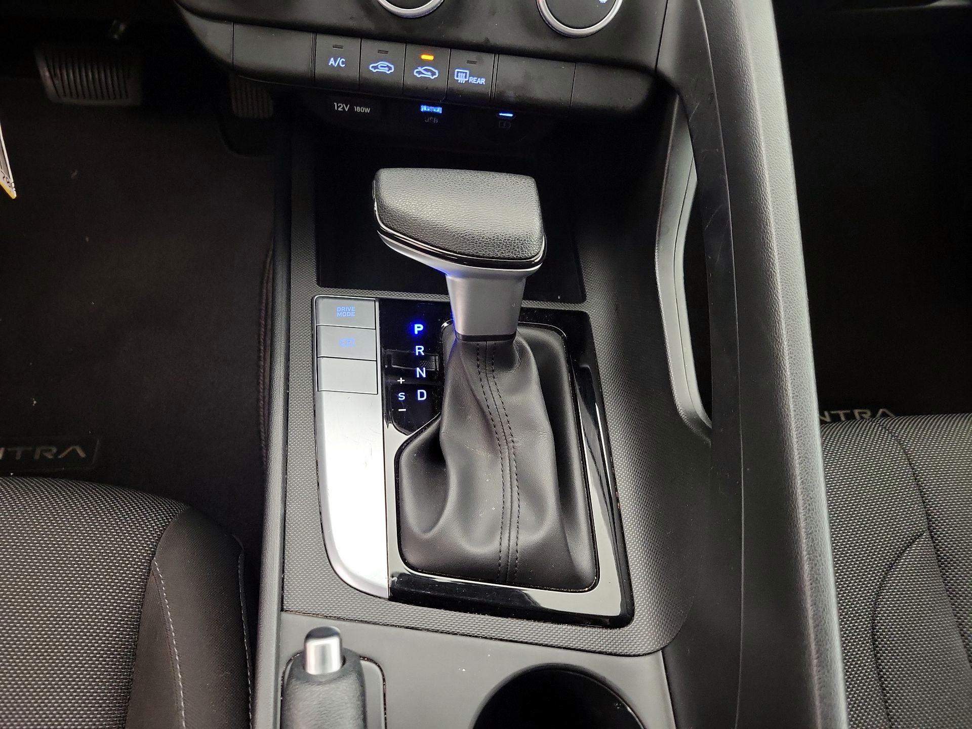 Thumbnail: 2024 Hyundai Elantra - 17