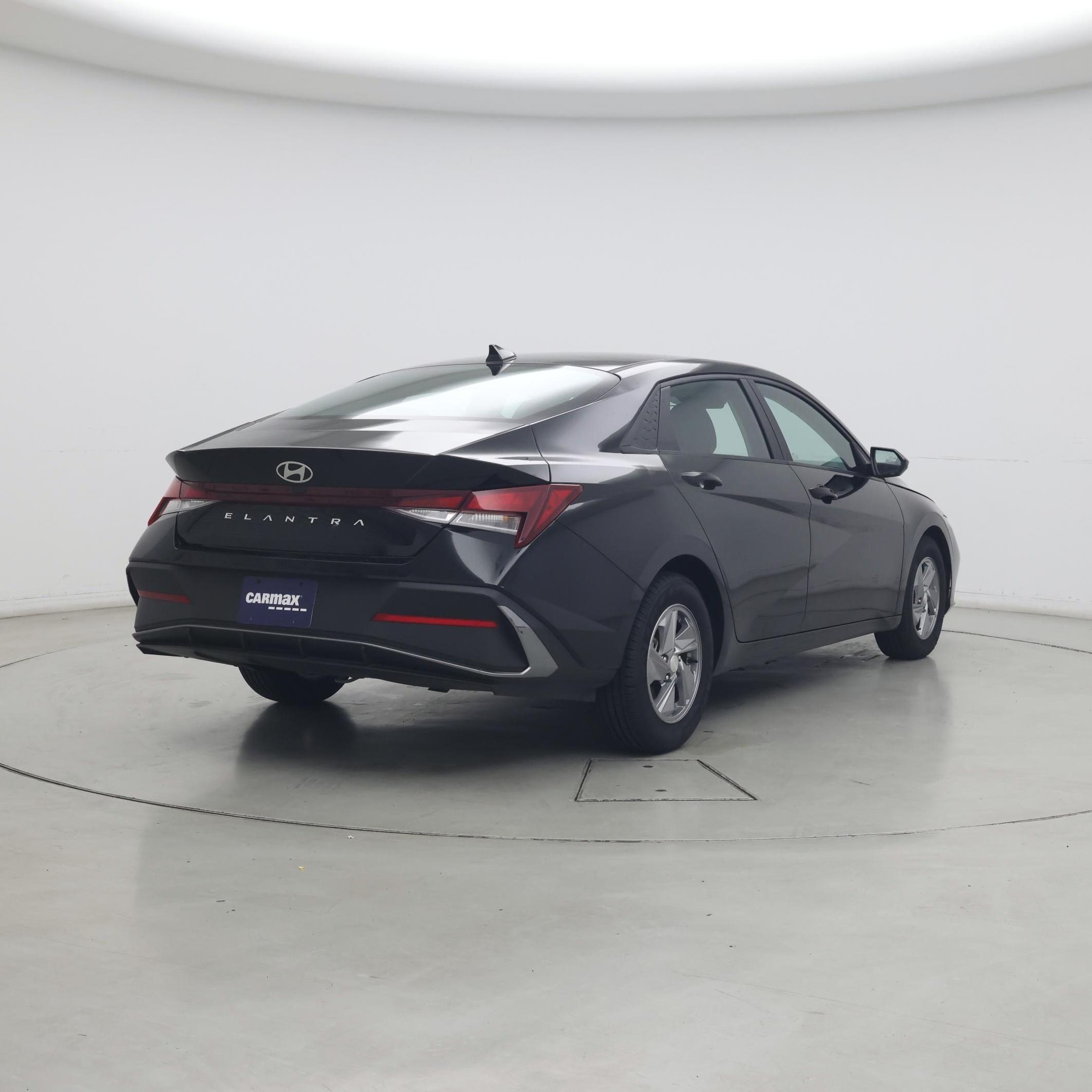 Thumbnail: 2024 Hyundai Elantra - 8