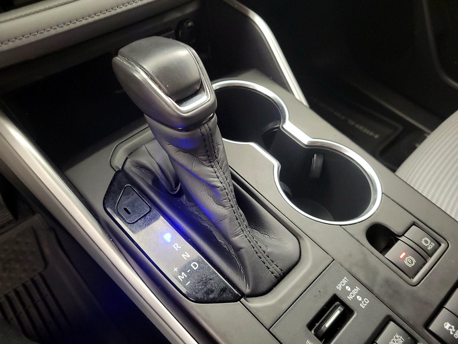 Thumbnail: 2020 Toyota Highlander - 17