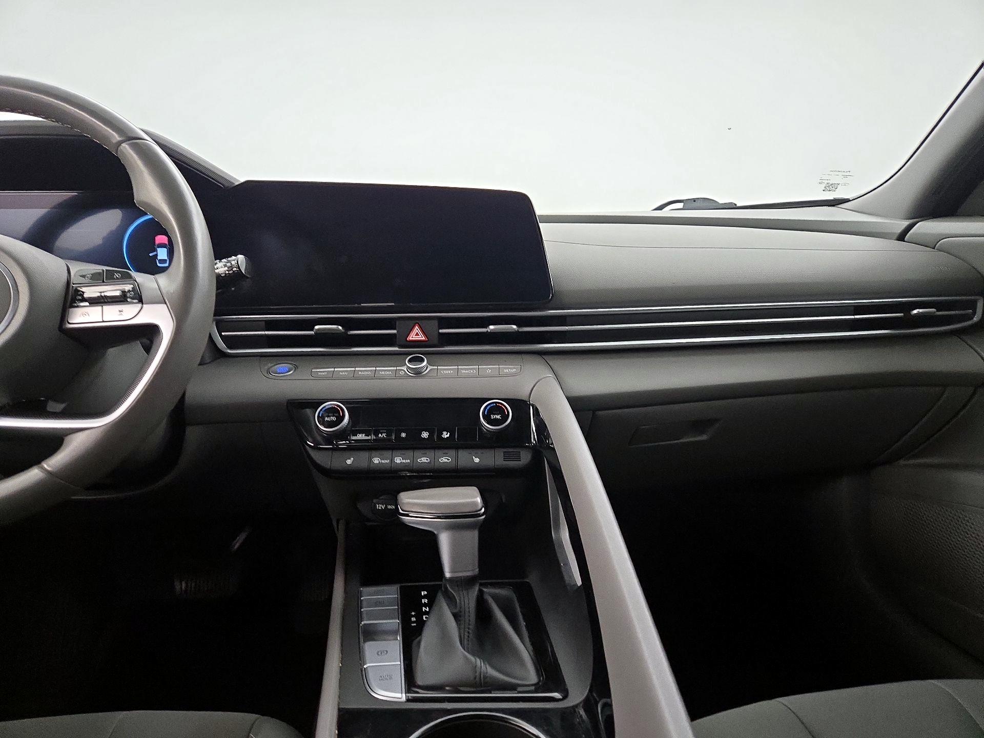 Thumbnail: 2023 Hyundai Elantra - 9