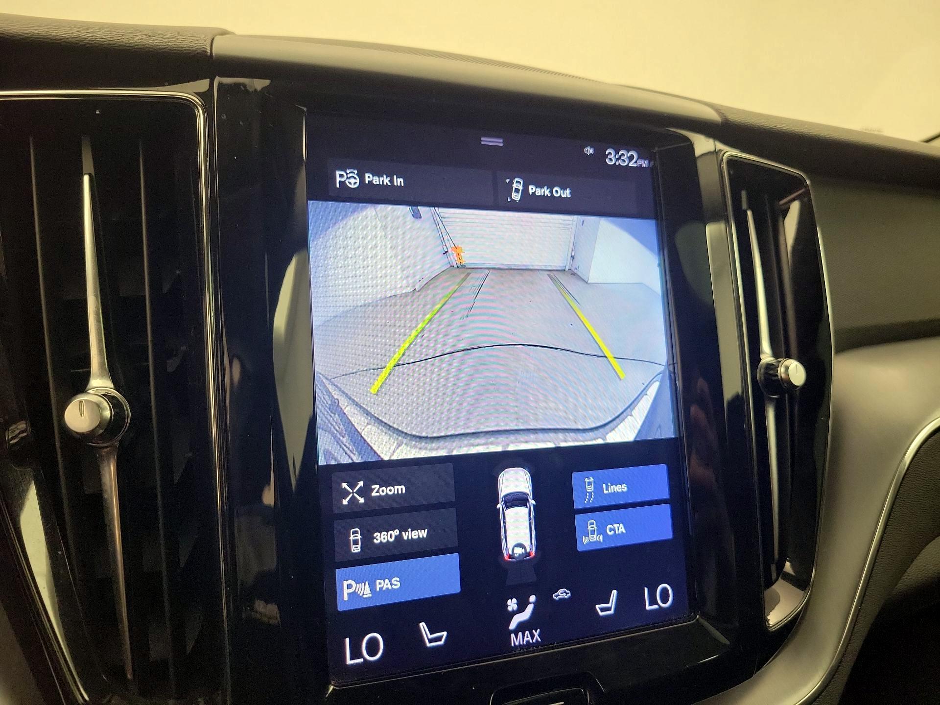 Thumbnail: 2019 Volvo XC60 - 14