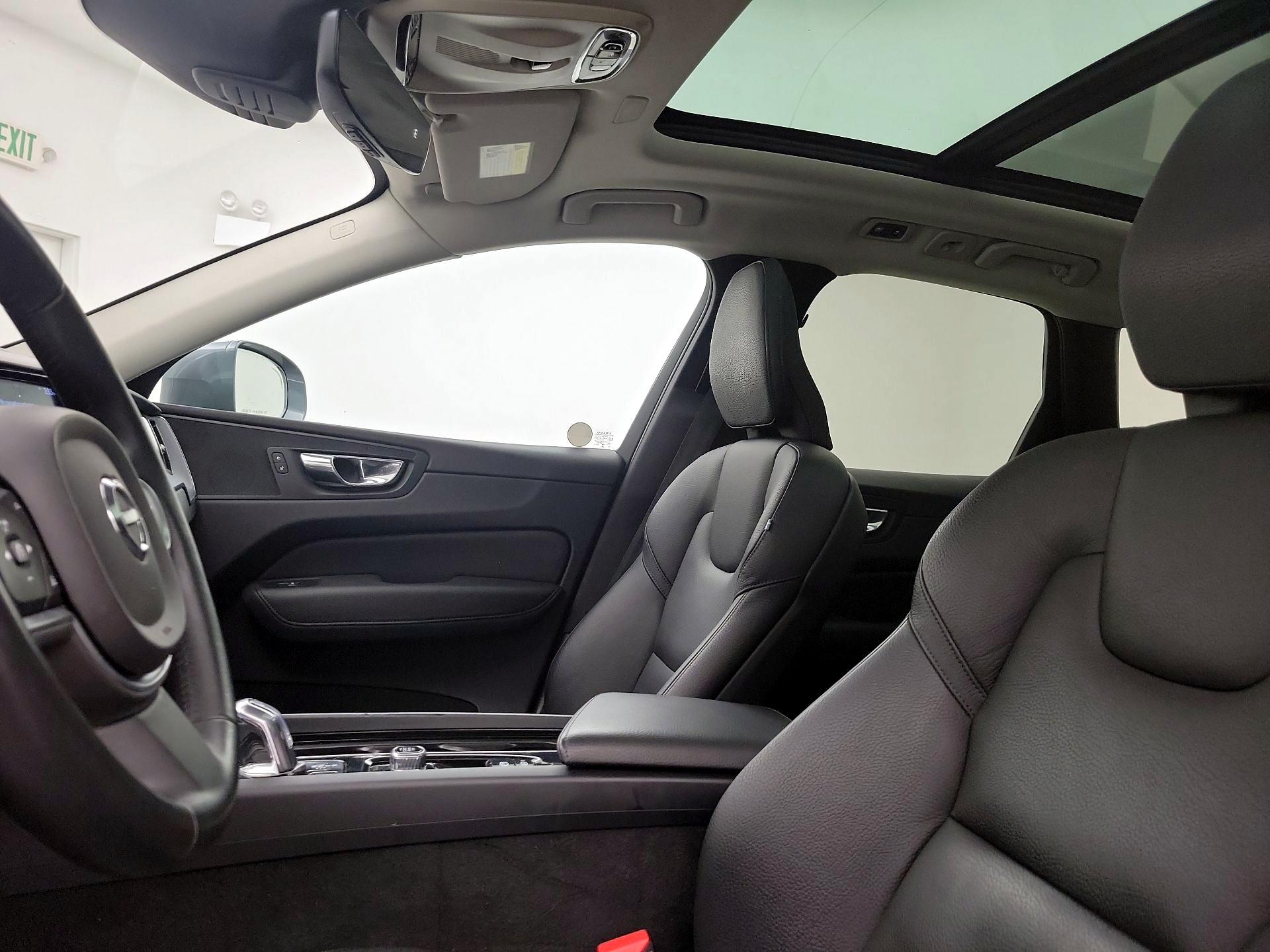 Thumbnail: 2019 Volvo XC60 - 19