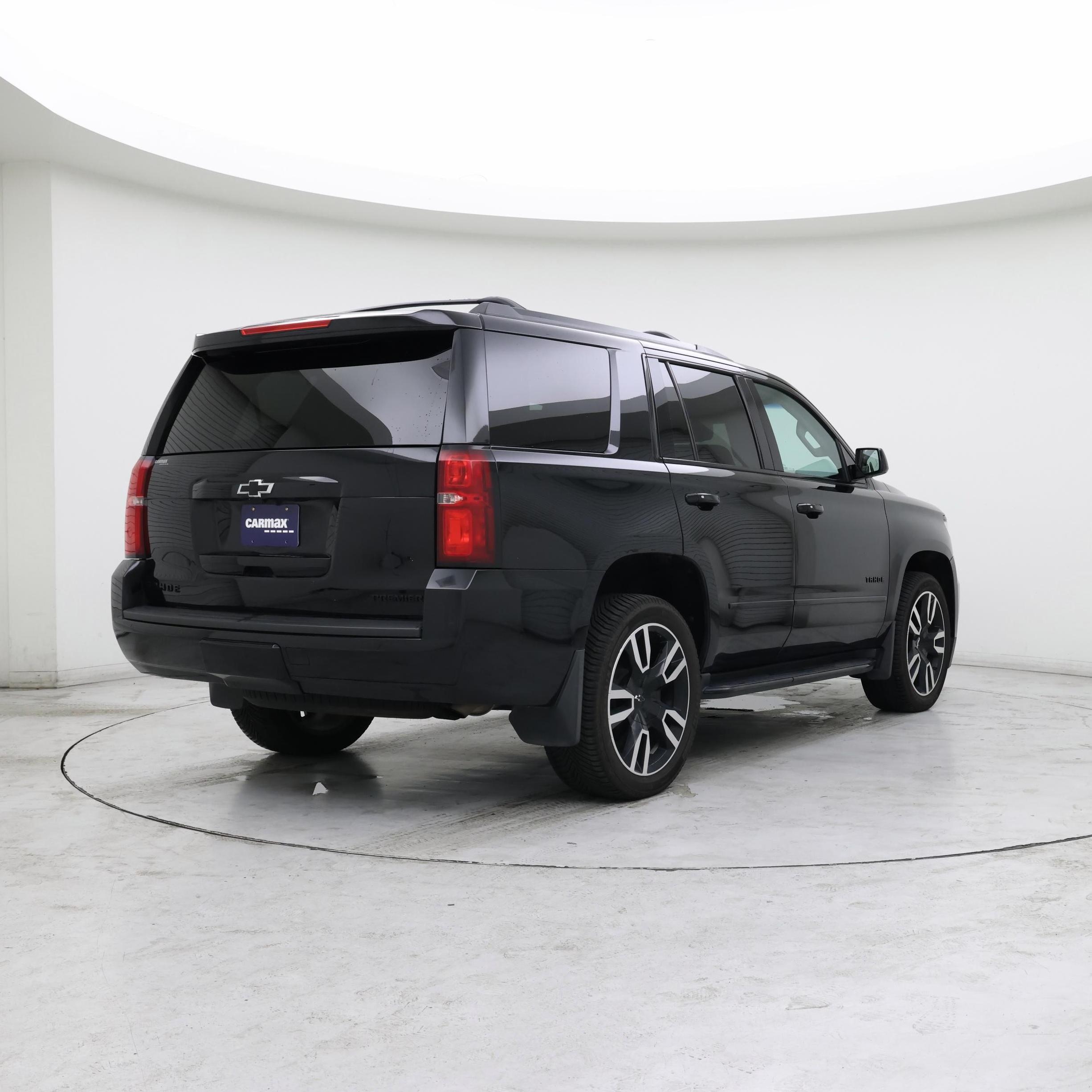 Thumbnail: 2019 Chevrolet Tahoe - 8